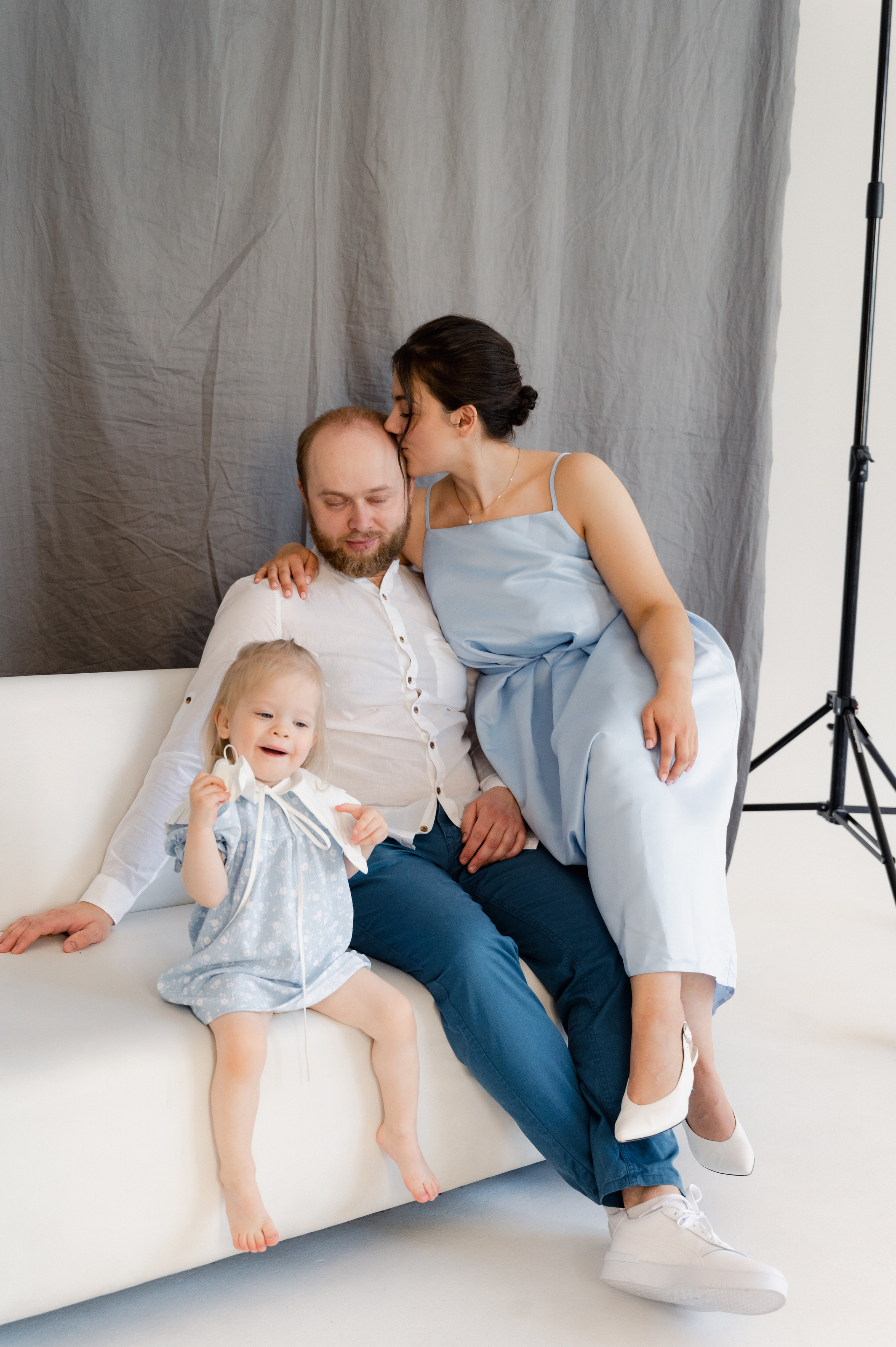 Алина. Профессиональный фотограф беременности в СПБ. Стильные фотосессии беременности в стиле минимализм и классическая фотография