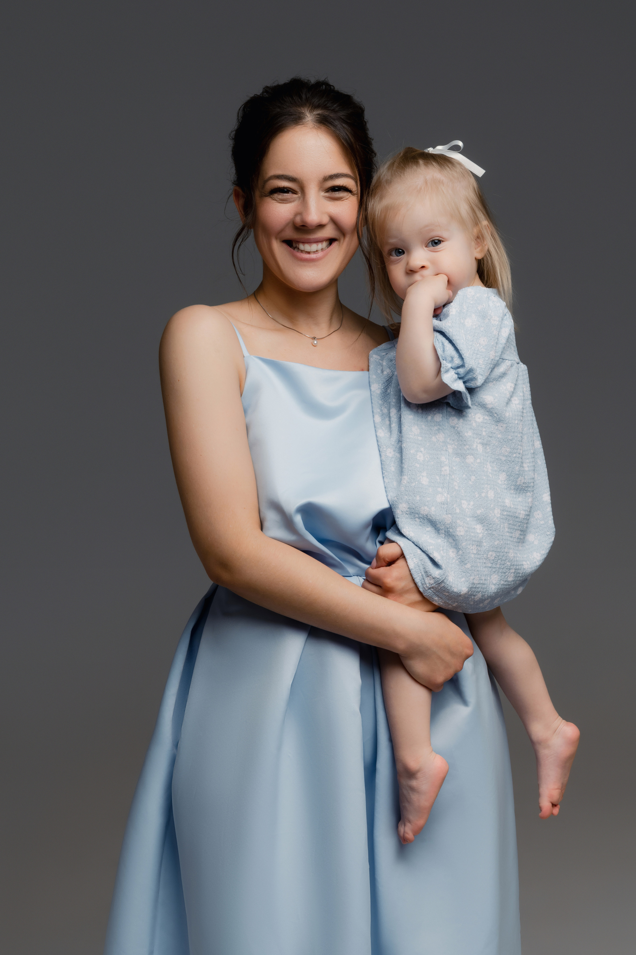 Алина. Профессиональный фотограф беременности в СПБ. Стильные фотосессии беременности в стиле минимализм и классическая фотография