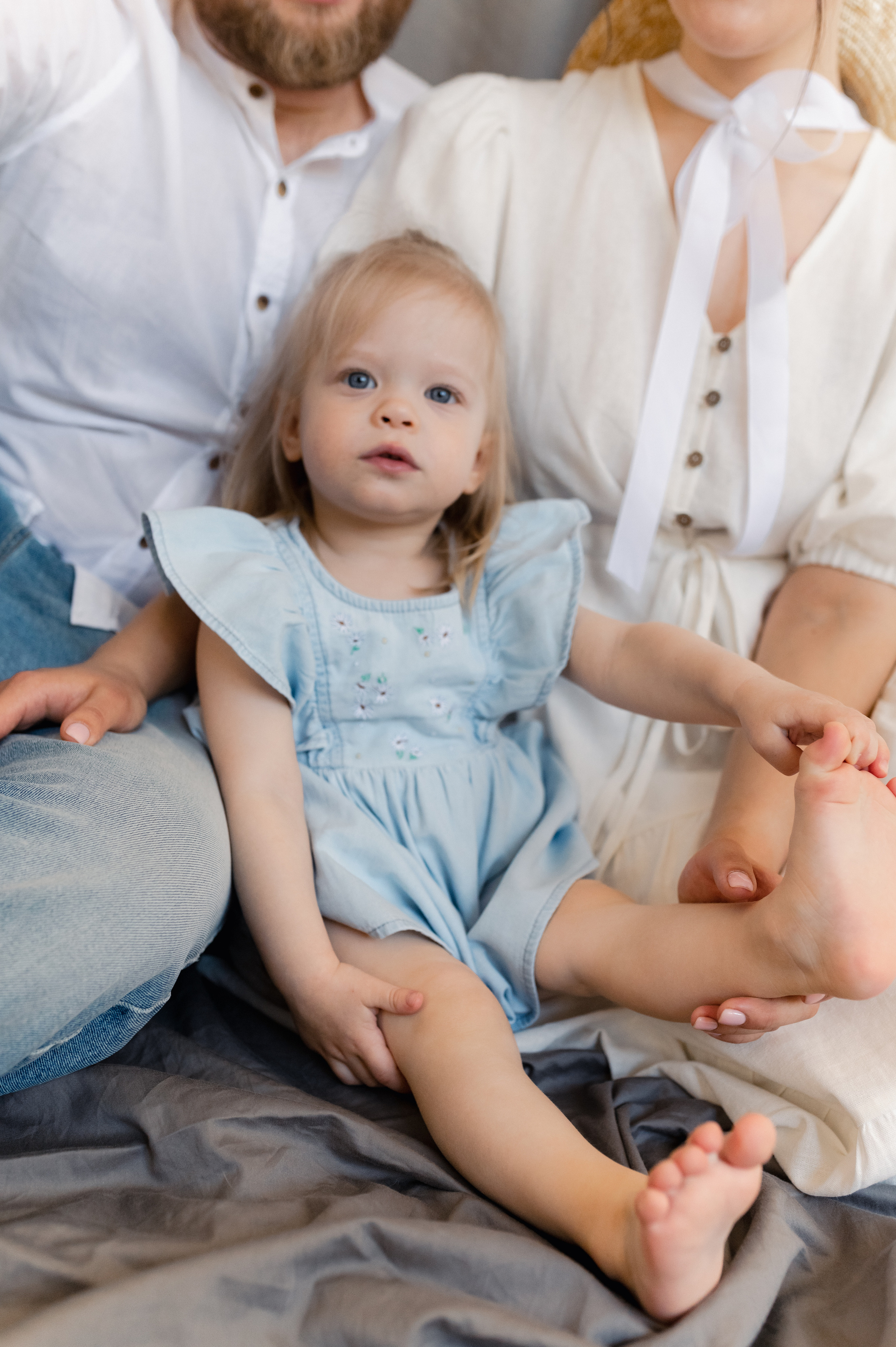 Алина. Профессиональный фотограф беременности в СПБ. Стильные фотосессии беременности в стиле минимализм и классическая фотография