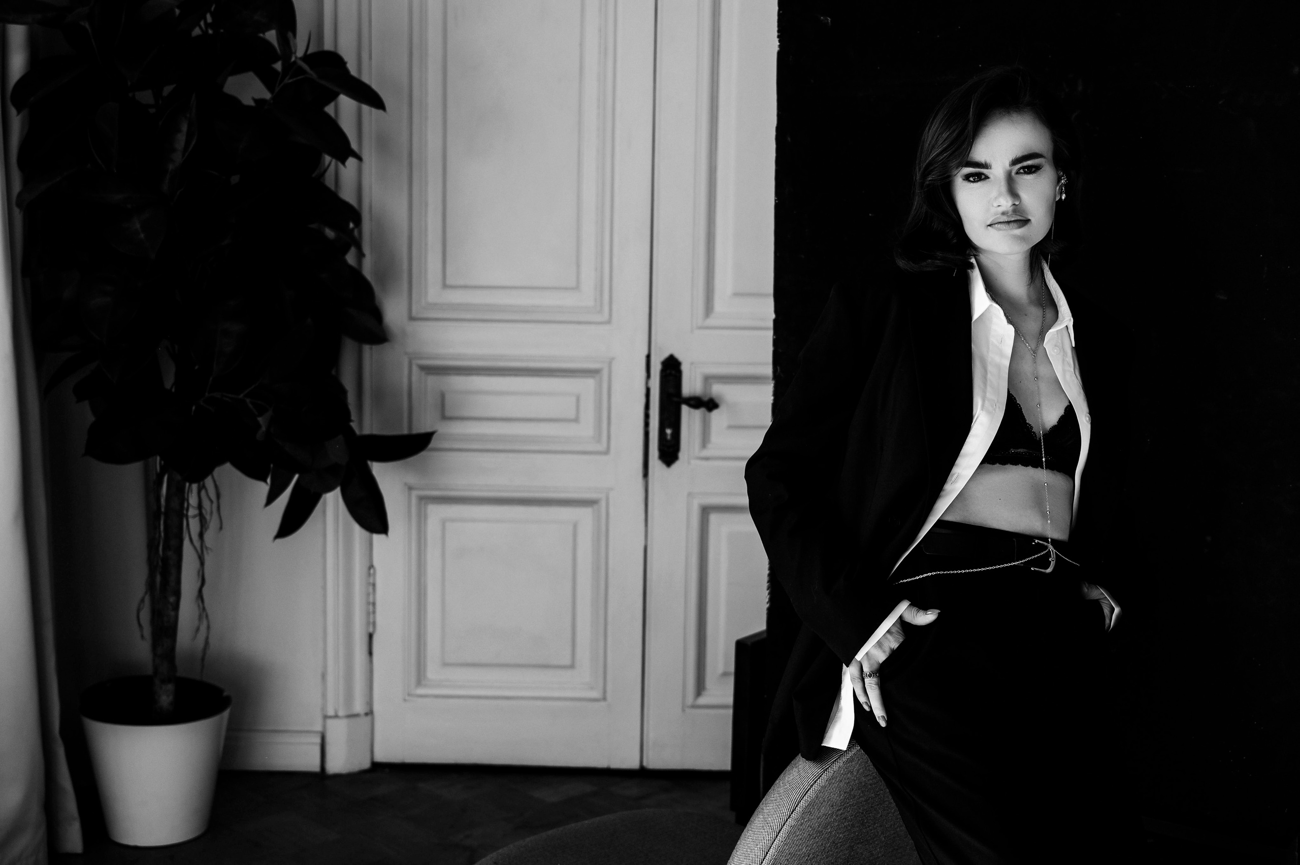 Валерия. Профессиональный фотограф беременности в СПБ. Стильные фотосессии беременности в стиле минимализм и классическая фотография