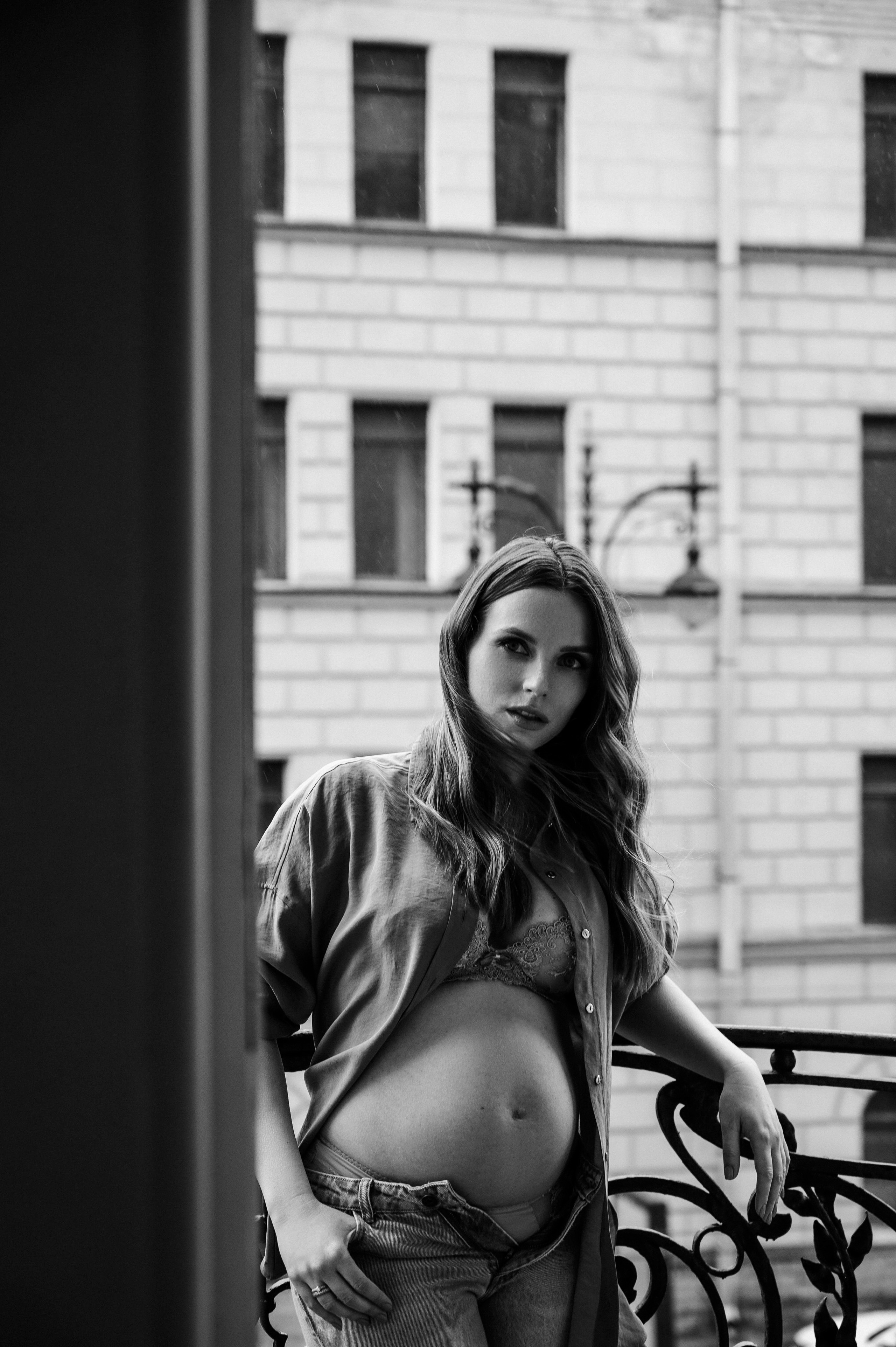 Фотограф беременность. Профессиональный фотограф беременности в СПБ. Стильные фотосессии беременности в стиле минимализм и классическая фотография