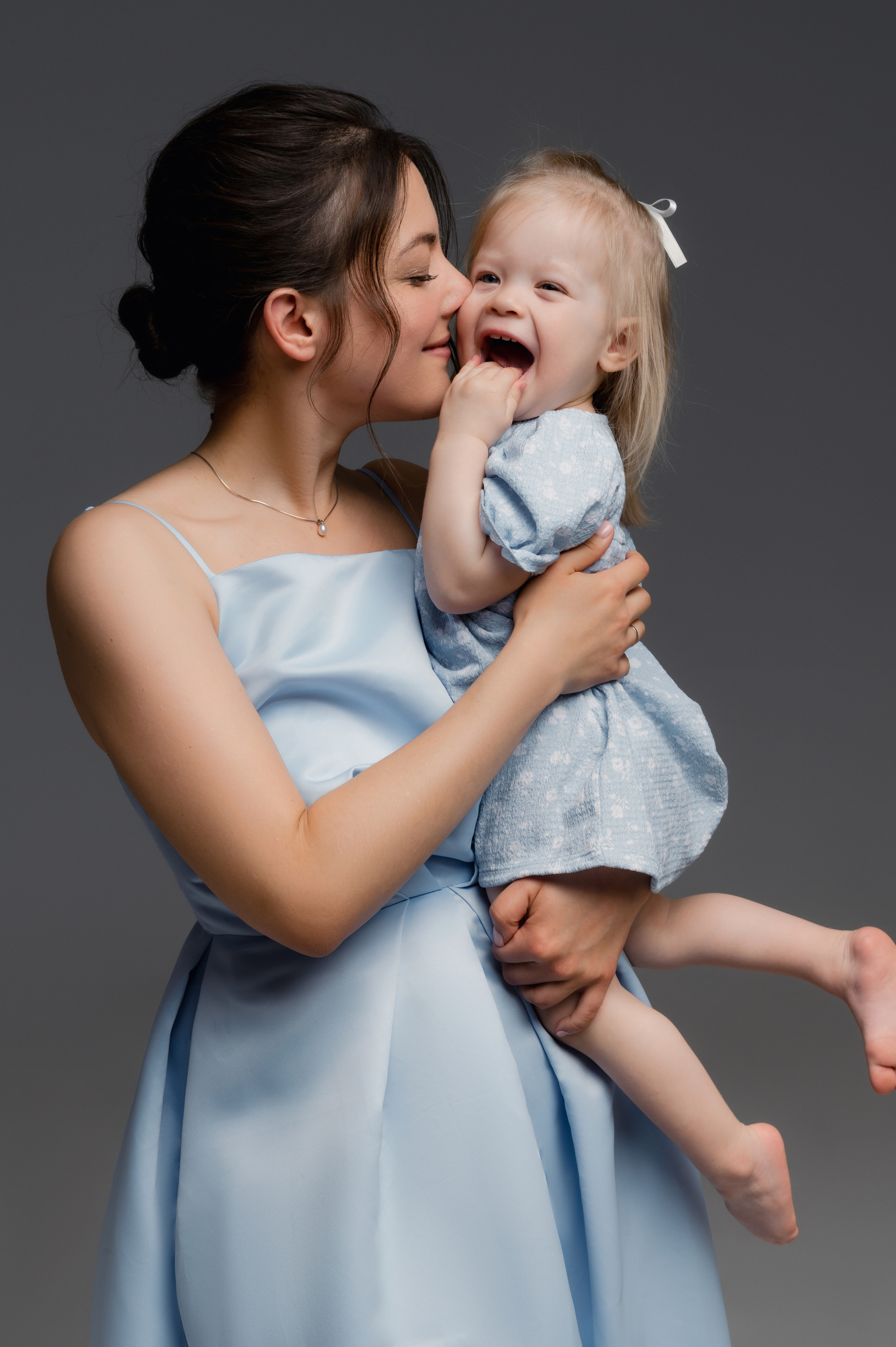 Алина. Профессиональный фотограф беременности в СПБ. Стильные фотосессии беременности в стиле минимализм и классическая фотография