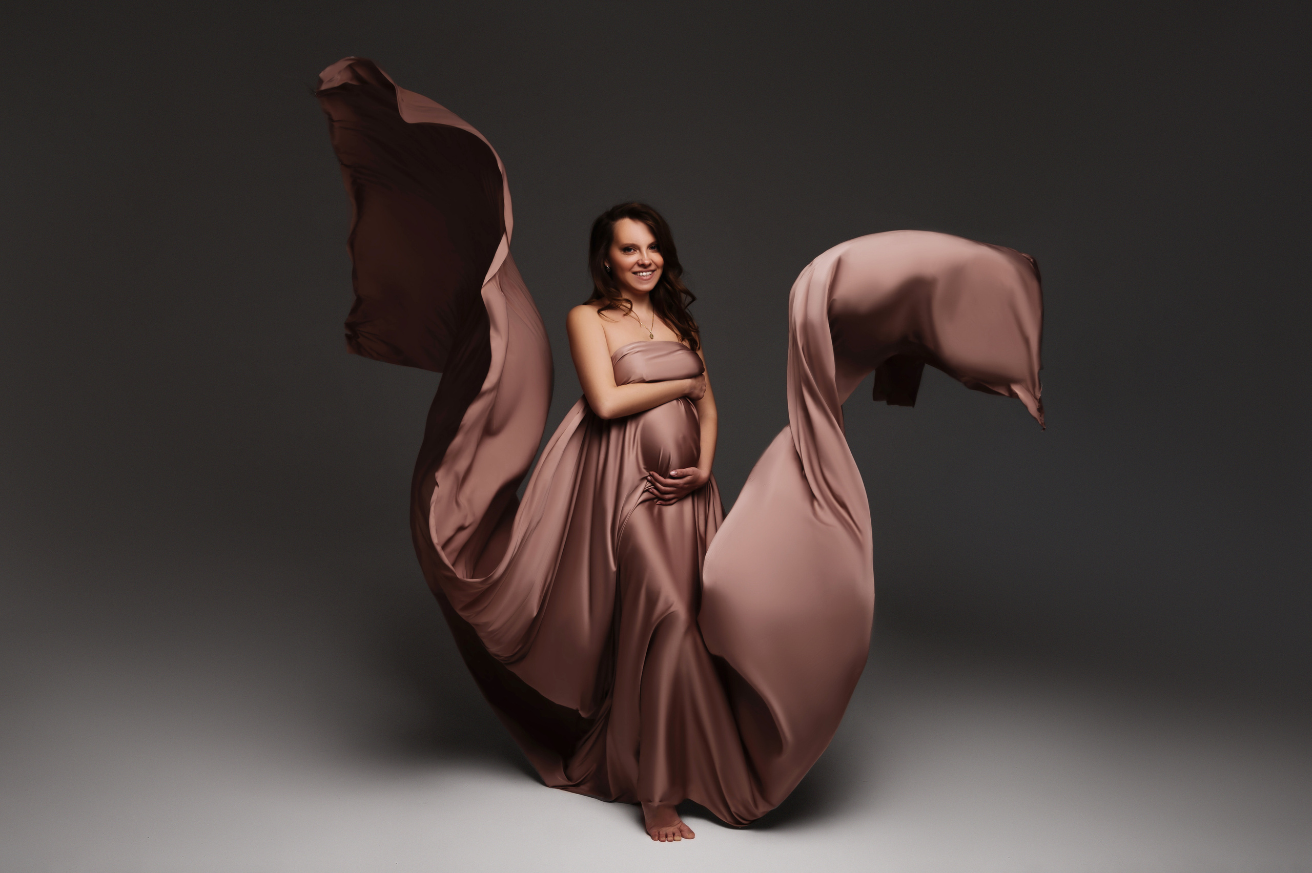 Оксана. Профессиональный фотограф беременности в СПБ. Стильные фотосессии беременности в стиле минимализм и классическая фотография