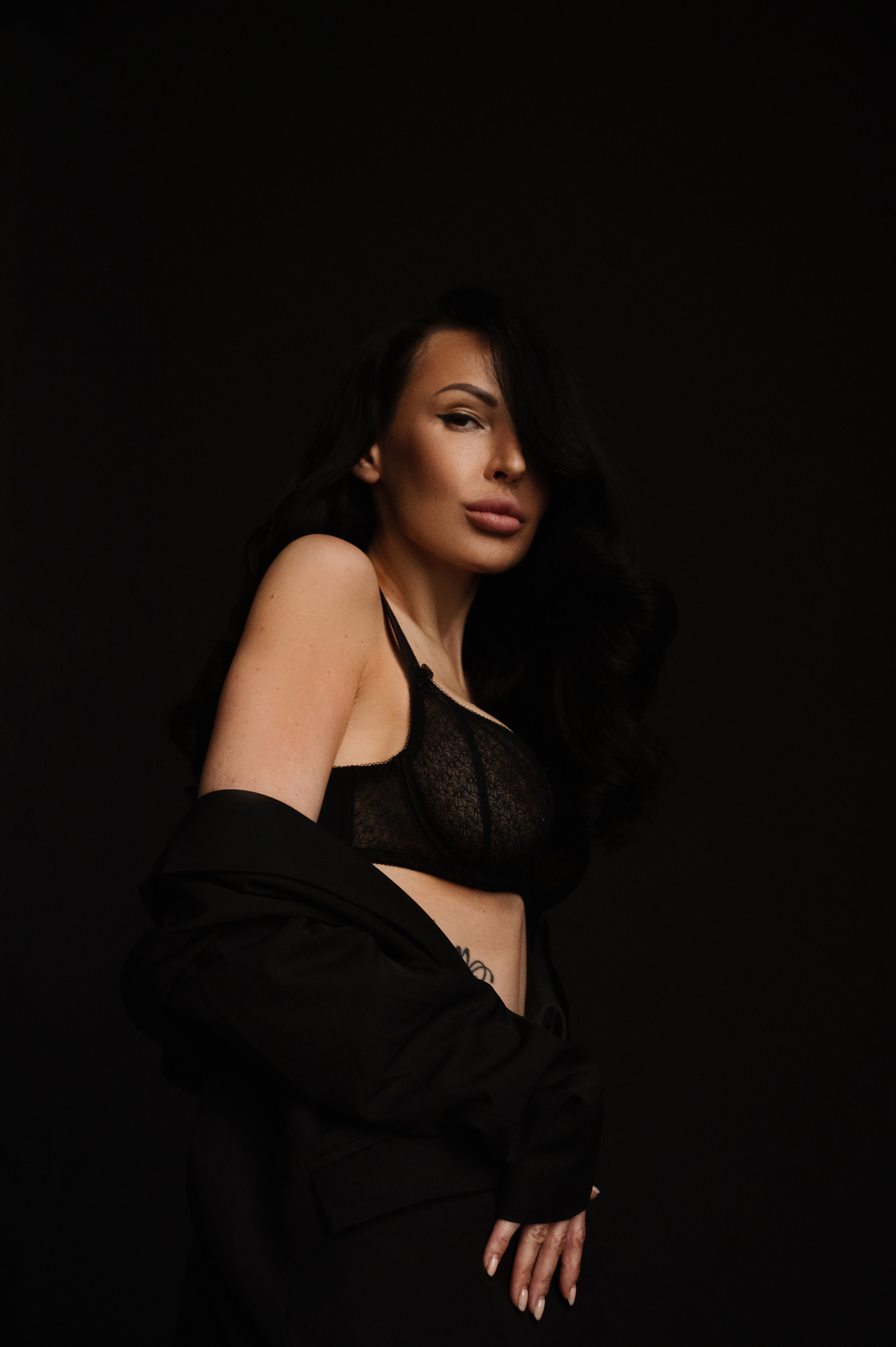 Ника. Профессиональный фотограф беременности в СПБ. Стильные фотосессии беременности в стиле минимализм и классическая фотография