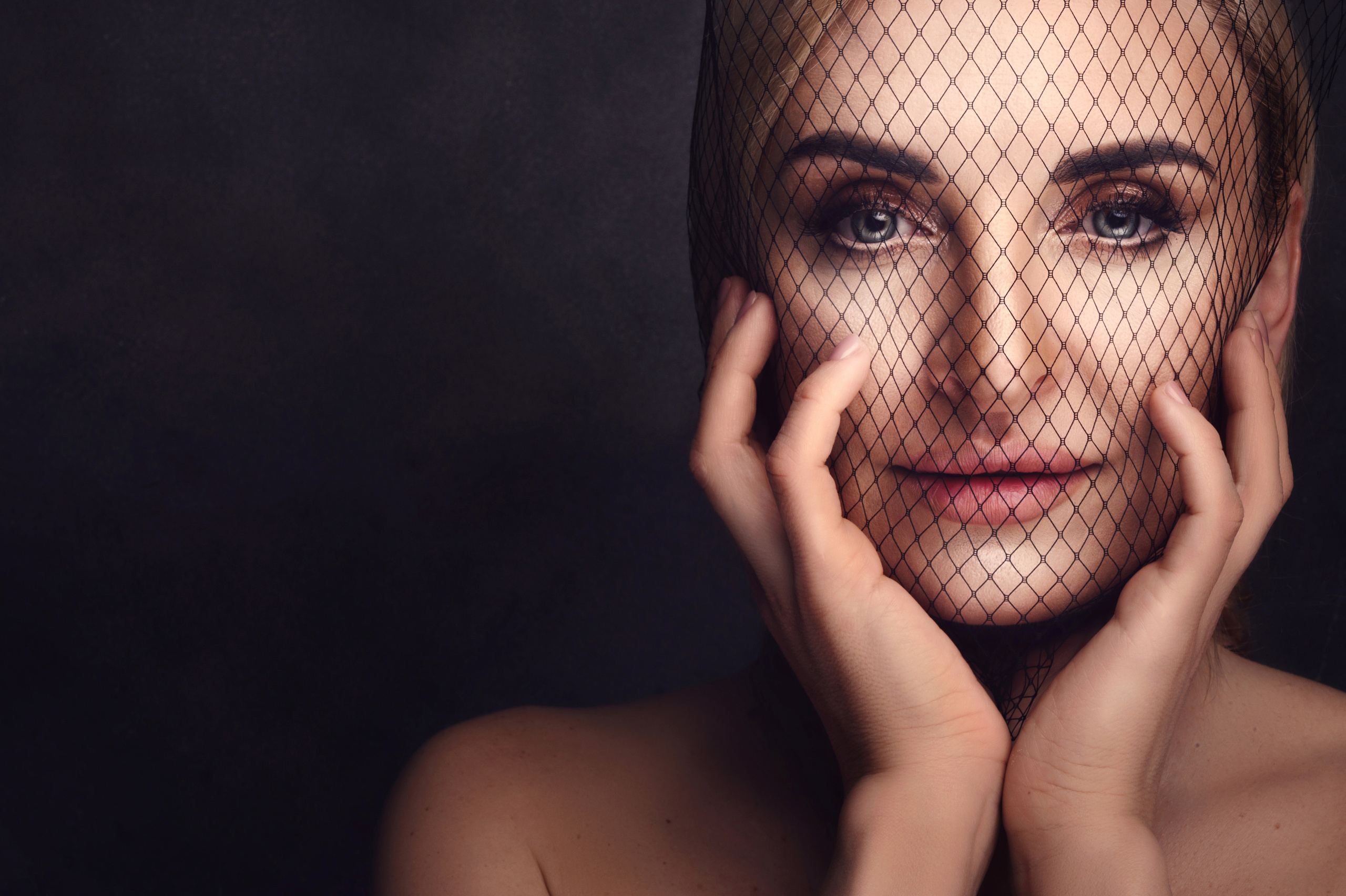 Юлия. Профессиональный фотограф беременности в СПБ. Стильные фотосессии беременности в стиле минимализм и классическая фотография