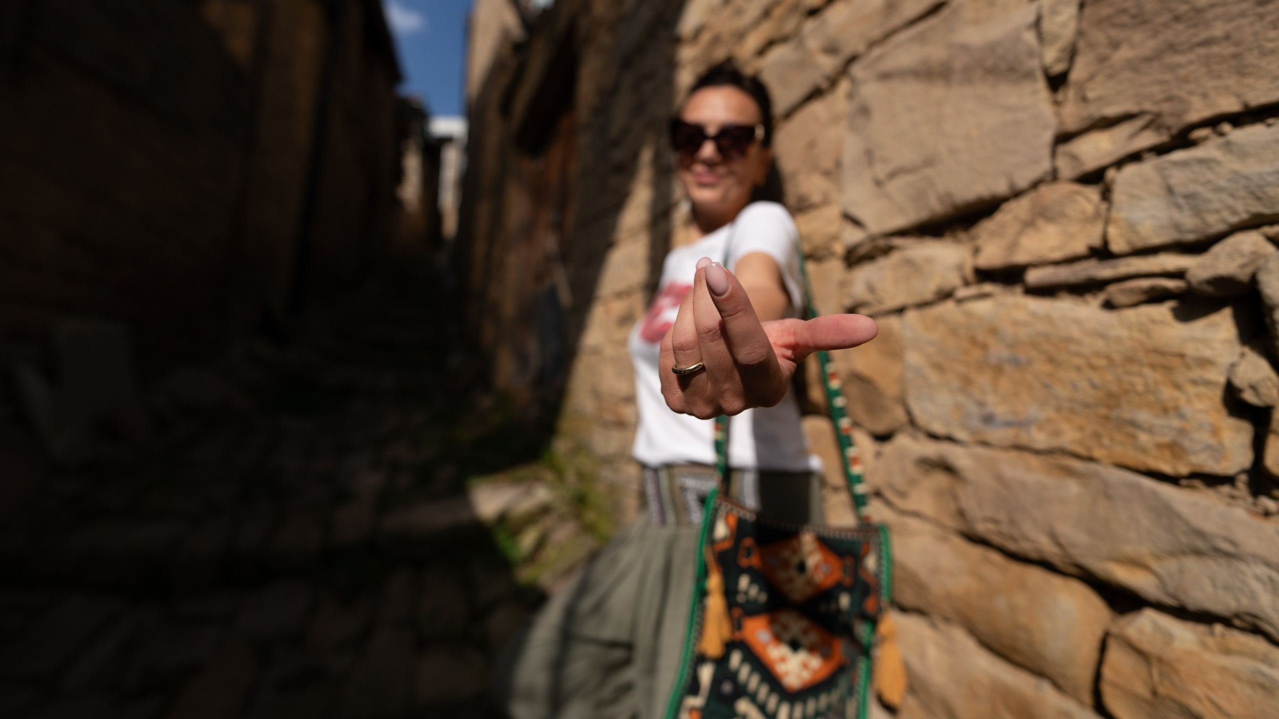 ПОРТРЕТЫ. ПОБУДЬ ЗДЕСЬ И ЦЕЛЕЕ БУДЕТ ЭТОТ МИР