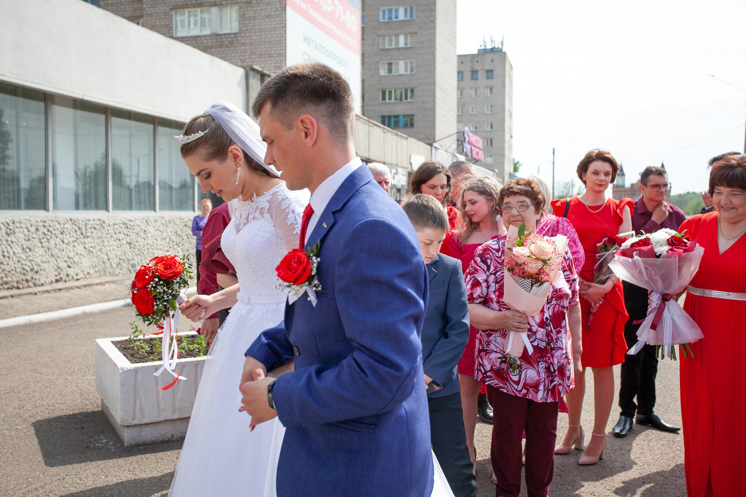 Красивая свадьба в Канске. Фотограф Дарья Локотко в Красноярске