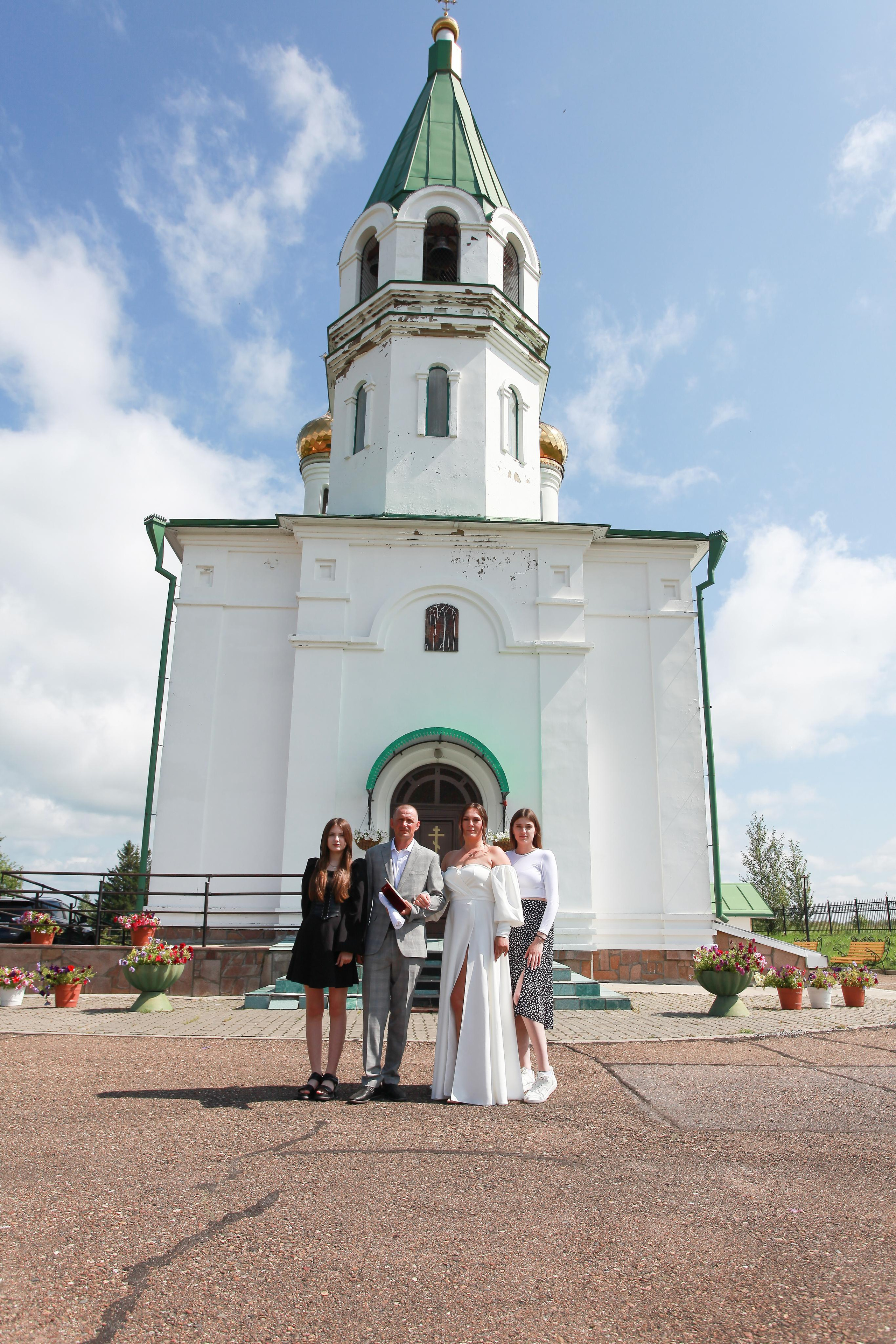 Венчание в с. Бражное. Фотограф Дарья Локотко в Красноярске