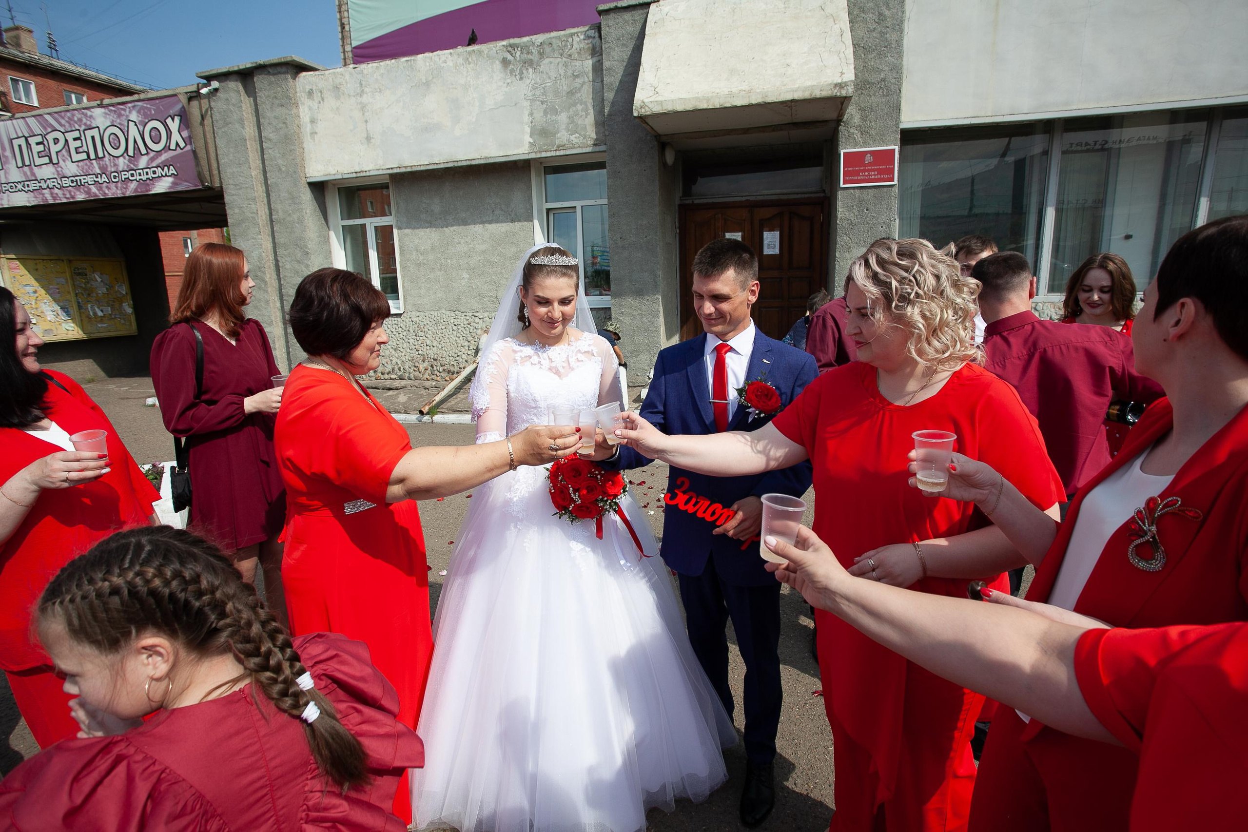 Красивая свадьба в Канске. Фотограф Дарья Локотко в Красноярске