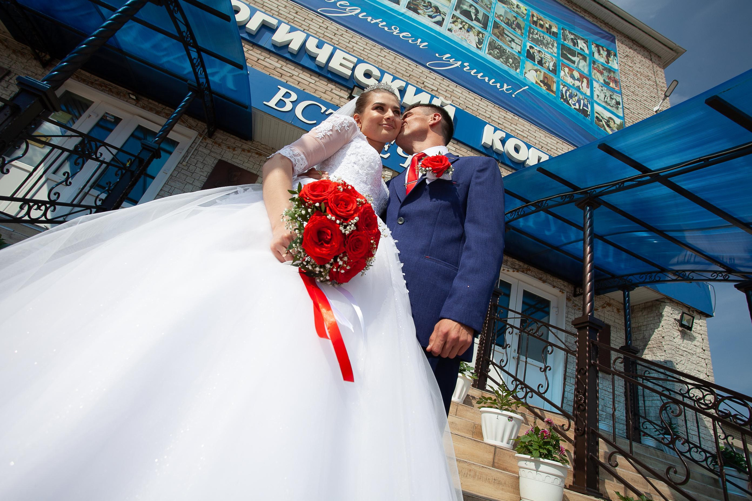 Красивая свадьба в Канске. Фотограф Дарья Локотко в Красноярске