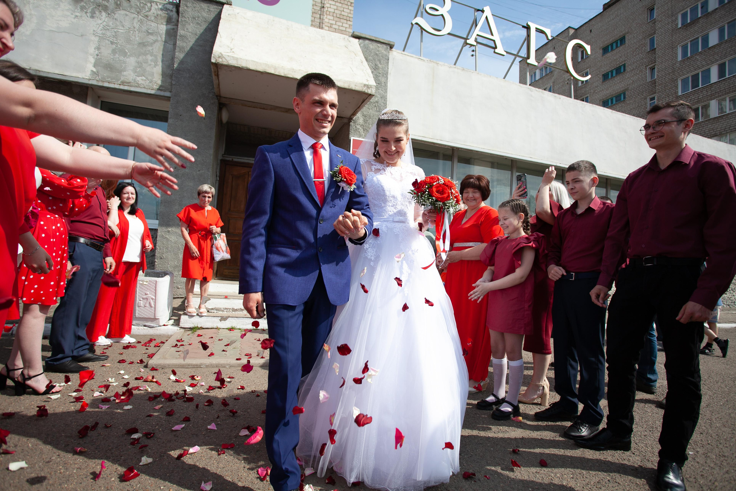 Красивая свадьба в Канске. Фотограф Дарья Локотко в Красноярске