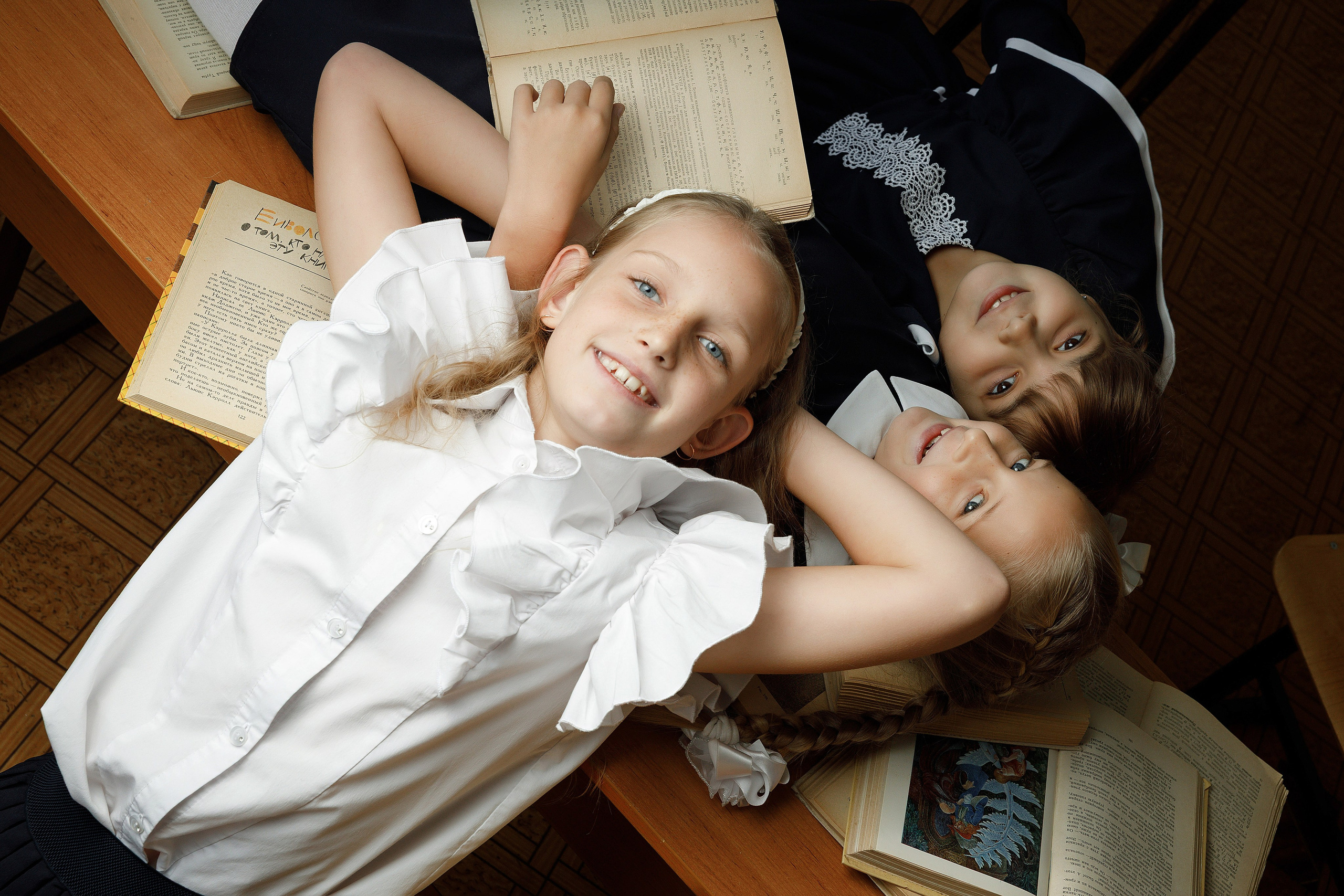 Фотосессия для 2-го класса шк 58. Photoalbum-vl.ru