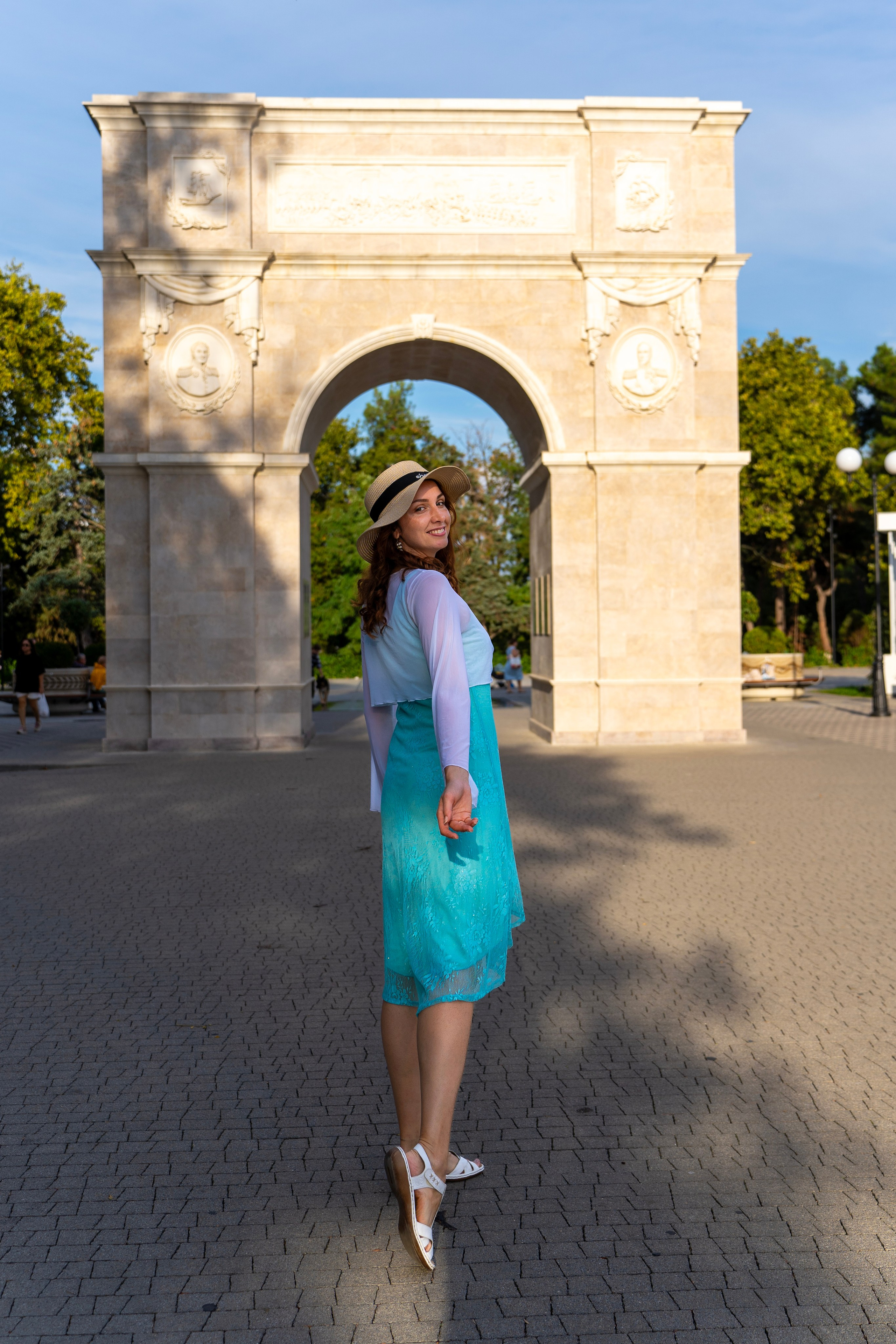 Осенняя фотоссесия по центру Анапы. Семейный и детский фотограф Екатерина Черняева. Снимаю портреты, love story, фотопрогулки, работаю на улице, в кафе, студии, дома у клиента