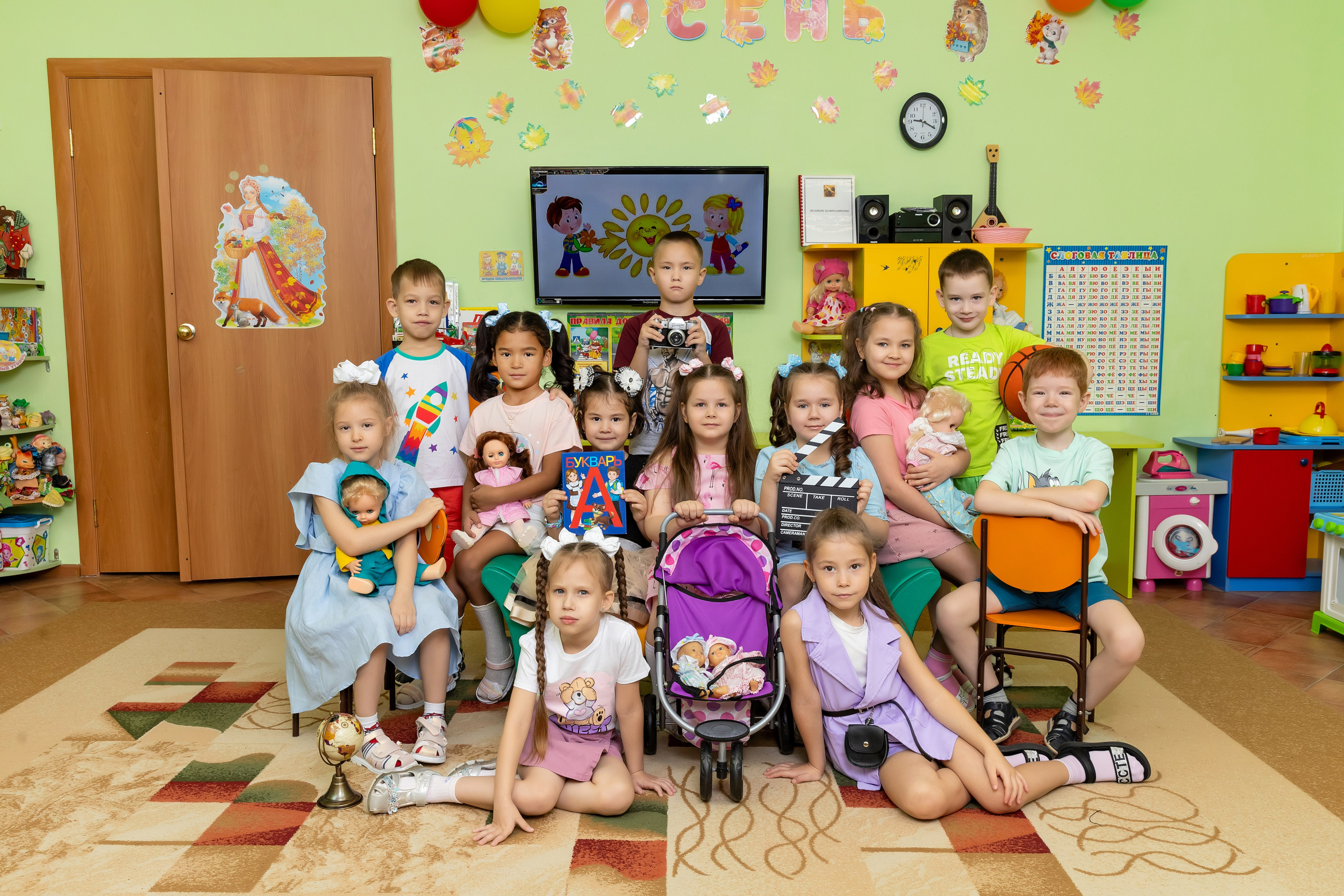 Примеры фото ДЕТСКИЙ САД. Фотограф Радужный ХМАО, Школьный фотограф, семейный фотограф, выпускной альбом