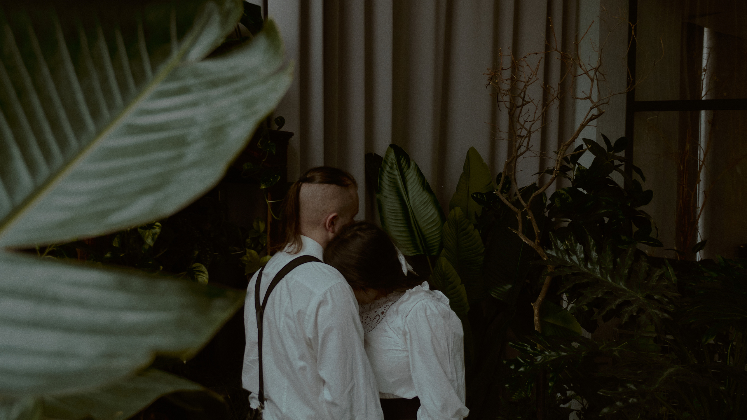 Оранжерея. Фотограф лавстори Москва/МО Приятелева Ангелина