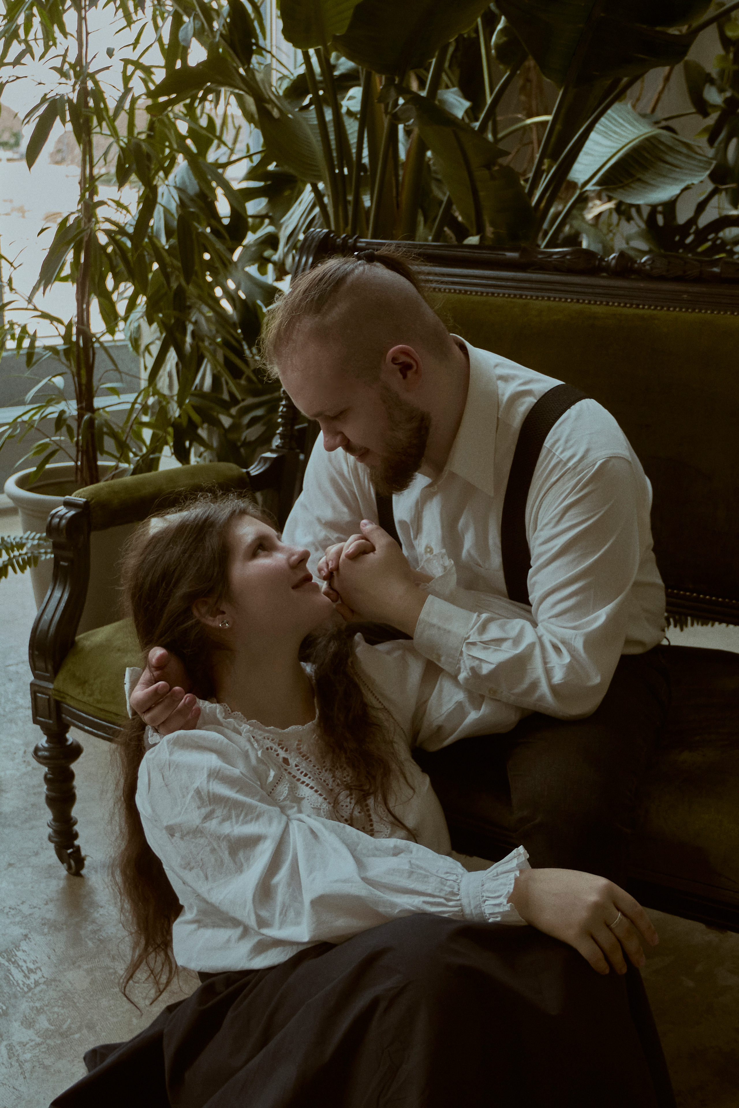 Оранжерея. Фотограф лавстори Москва/МО Приятелева Ангелина