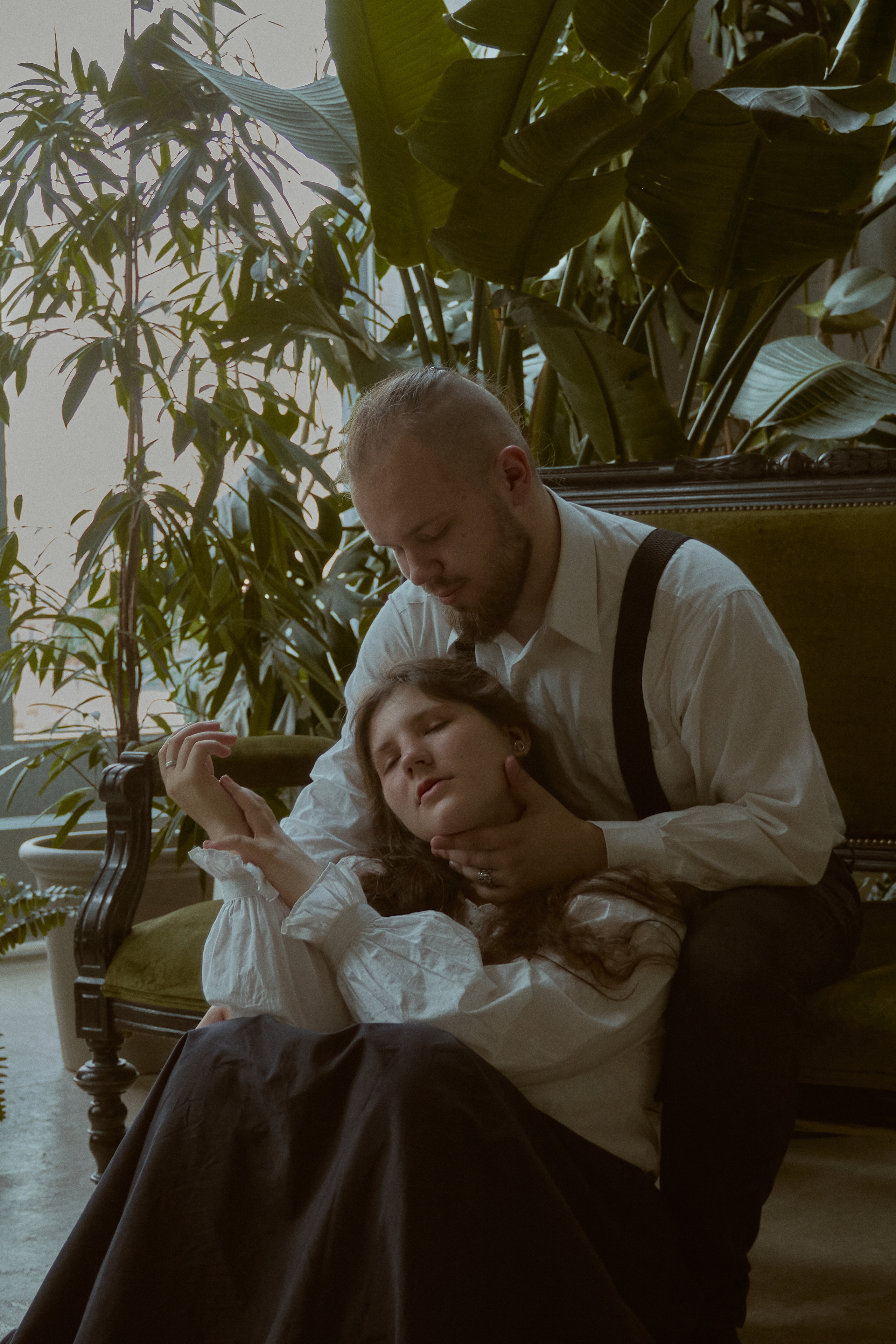 Оранжерея. Фотограф лавстори Москва/МО Приятелева Ангелина