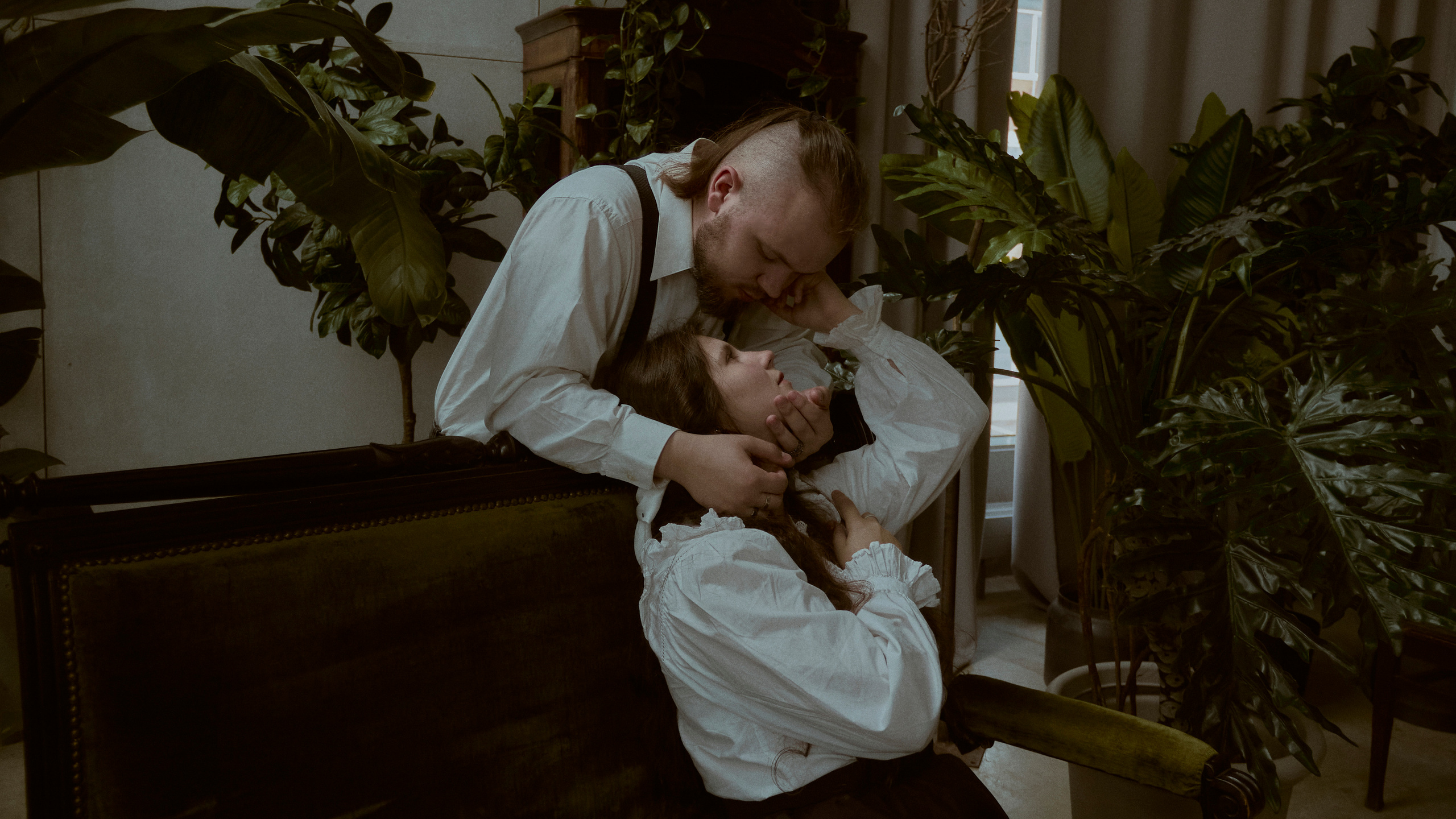 Оранжерея. Фотограф лавстори Москва/МО Приятелева Ангелина