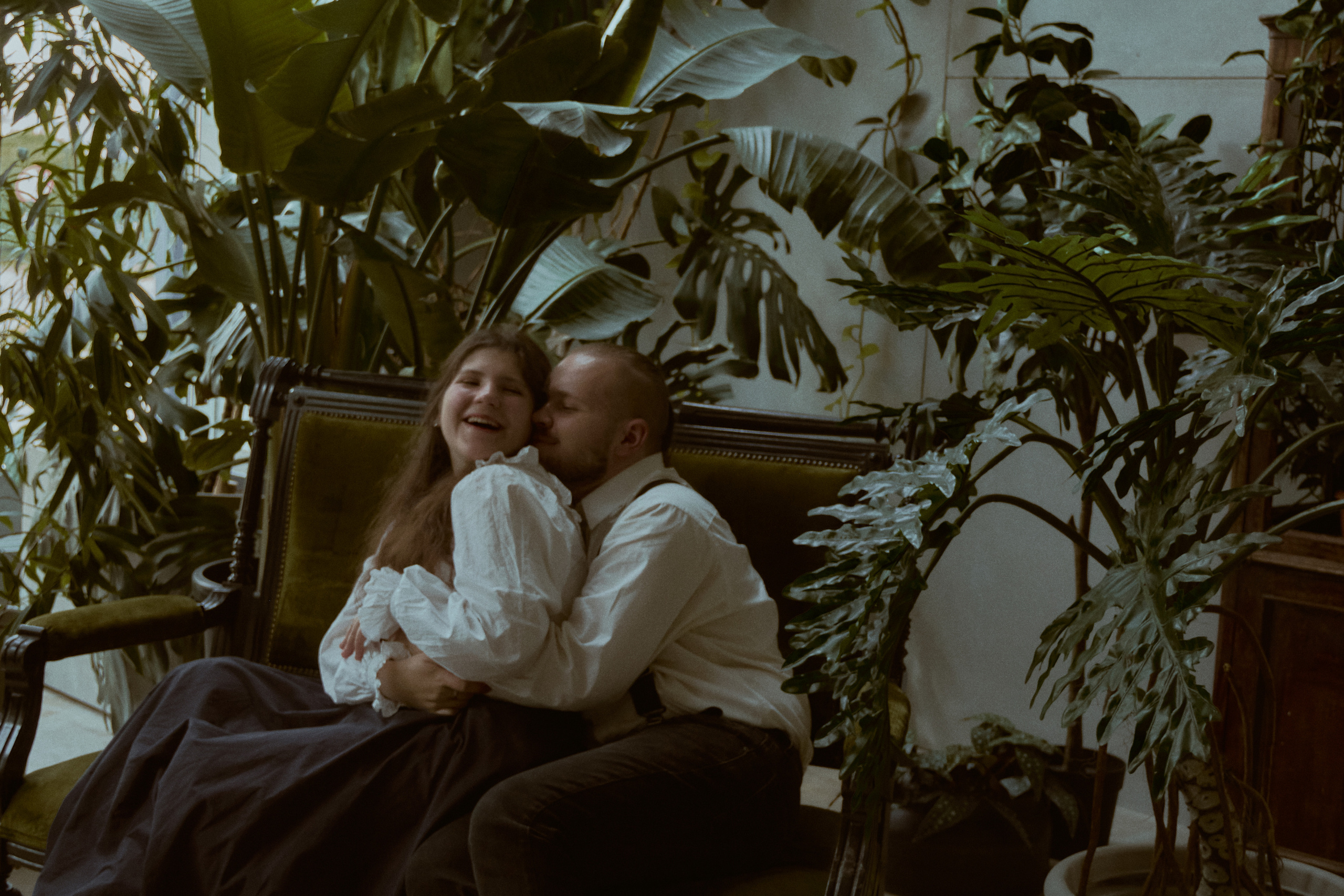 Оранжерея. Фотограф лавстори Москва/МО Приятелева Ангелина