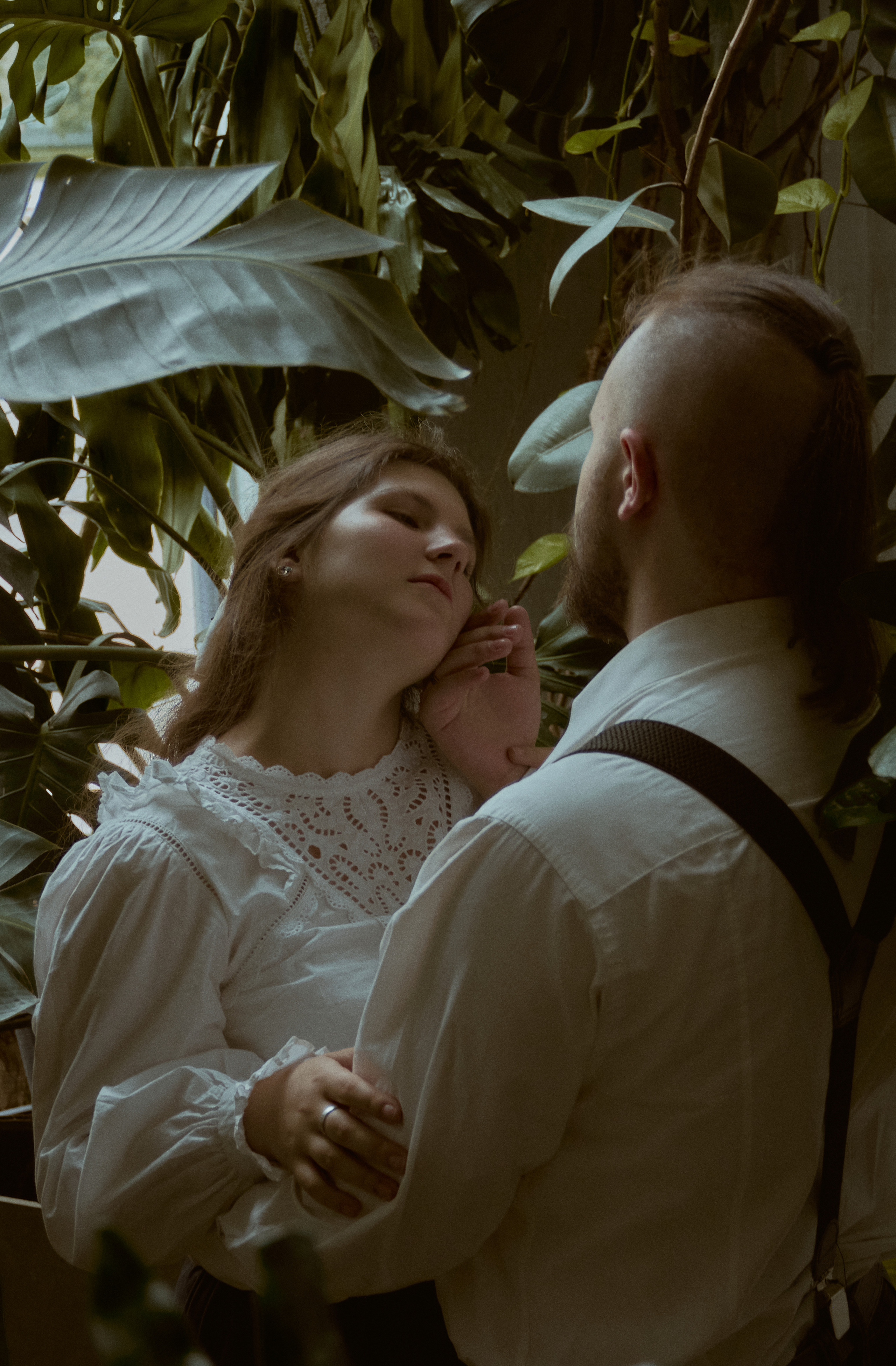 Оранжерея. Фотограф лавстори Москва/МО Приятелева Ангелина