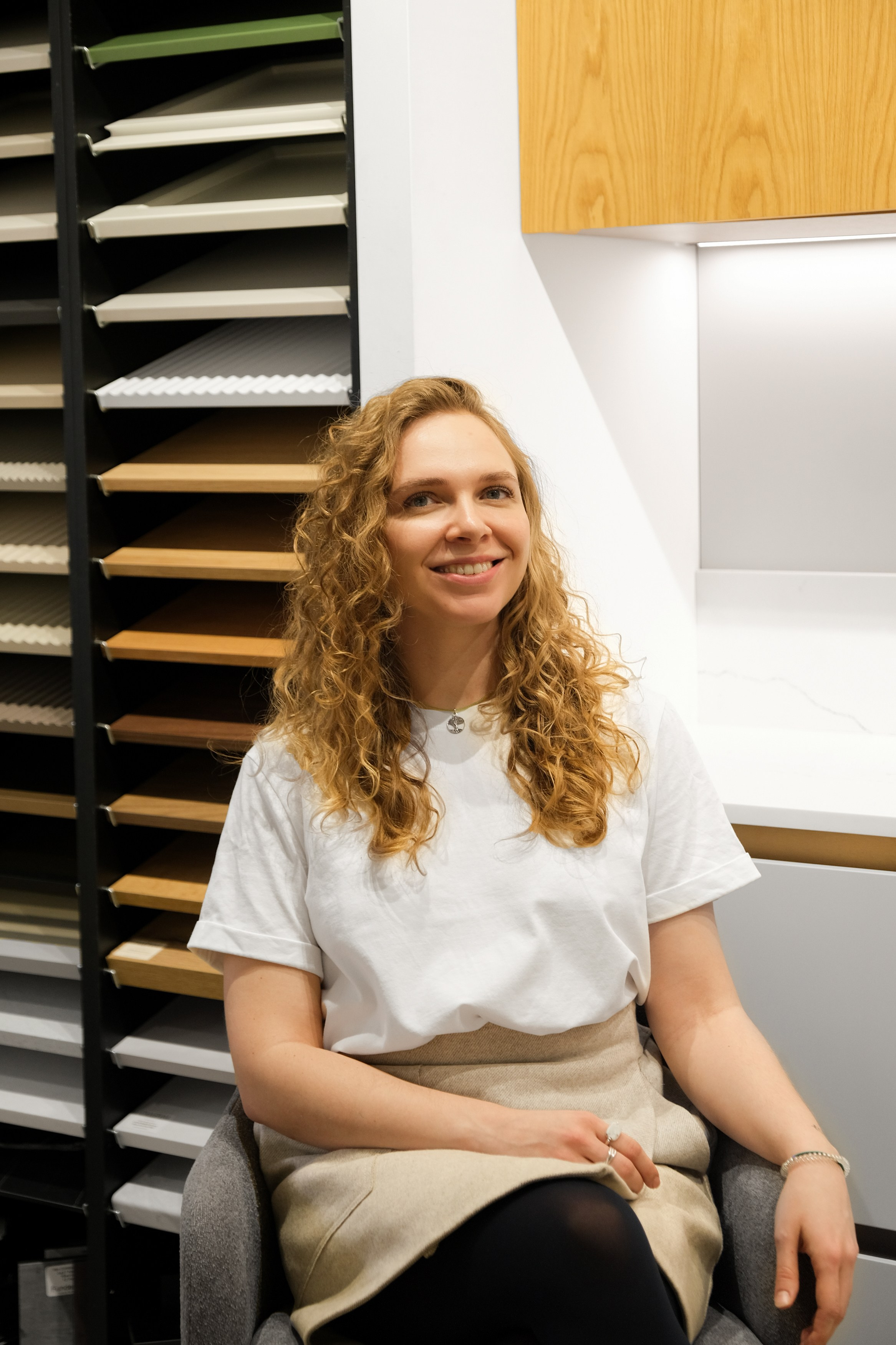 Салон Розы Люксембург 19 | Мебель на заказ в Томске. ГУДРУМ — Мебель на заказ в Томске | Кухни | Шкафы | Стулья и Столы