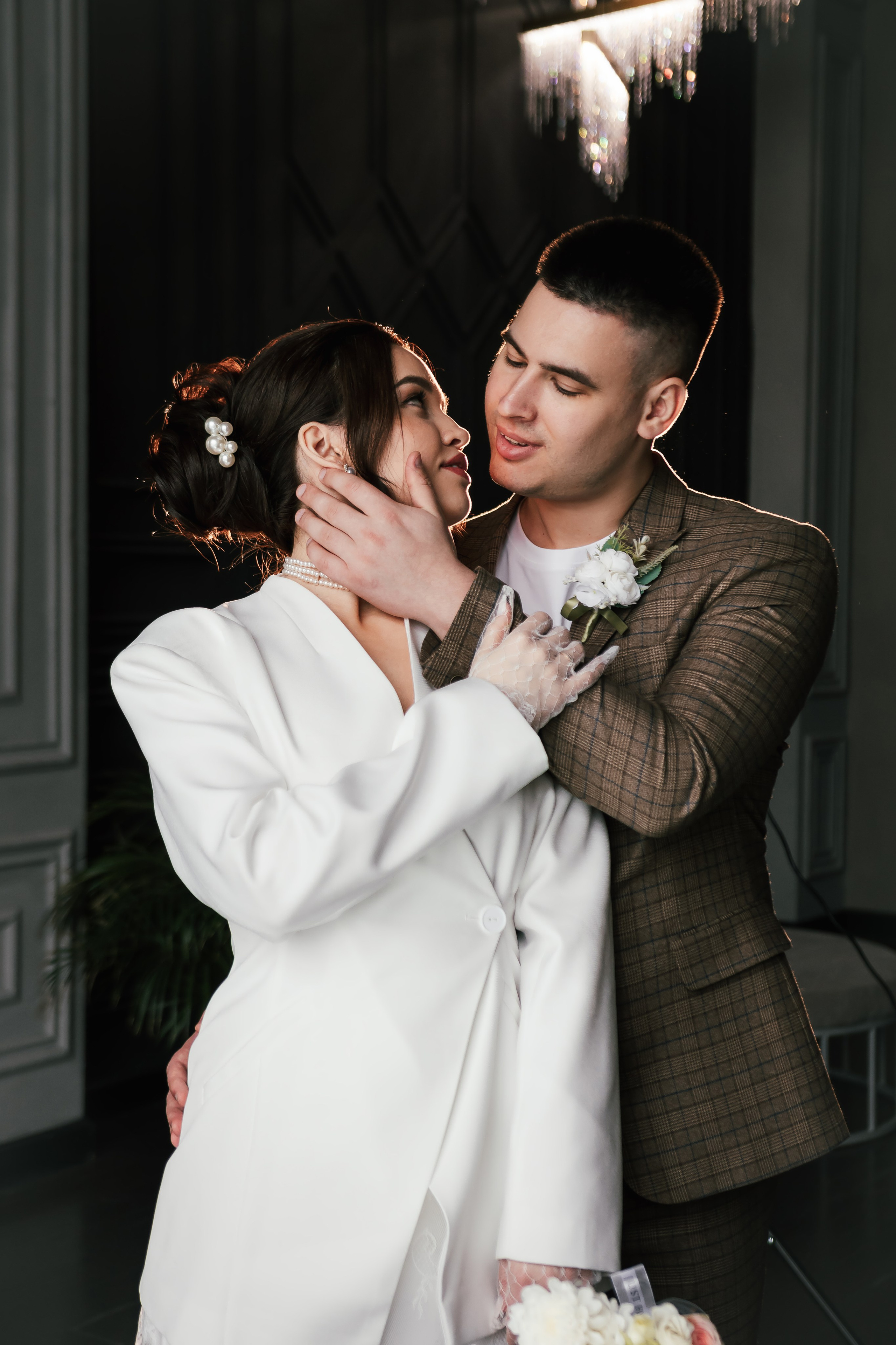 Айсылу и Влад ЗАГС Центральный и фотостудия FREEDOM. Фотограф Новосибирск