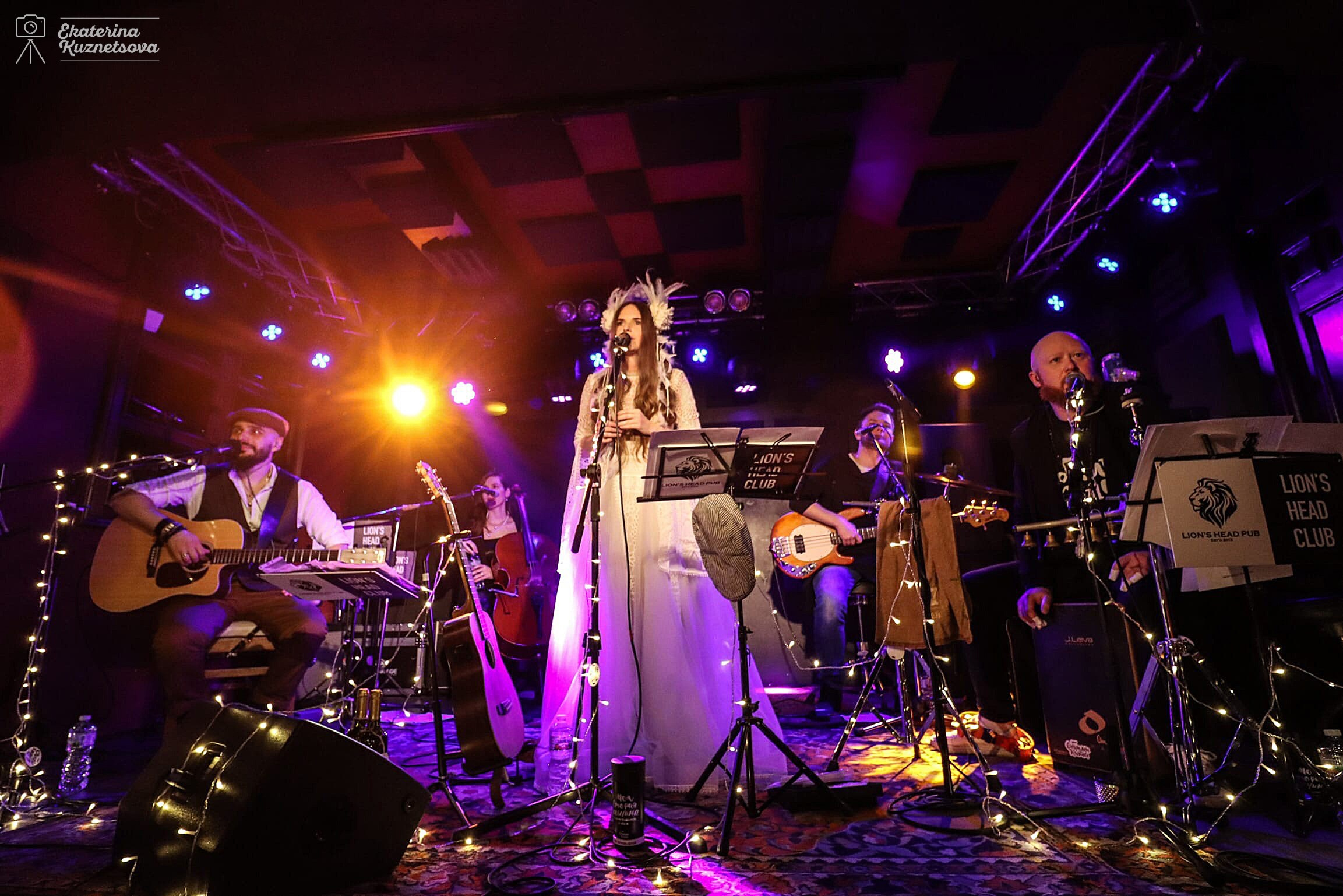 группа Обними кита