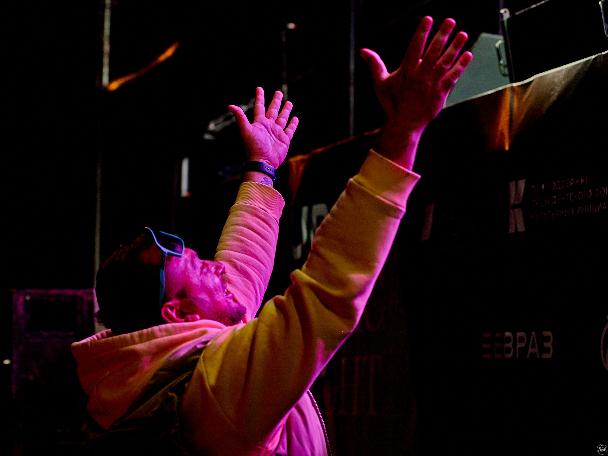 Тося Чайкина на фестивале Ural Music Night 2023. Фотографии отовсюду и обо всем