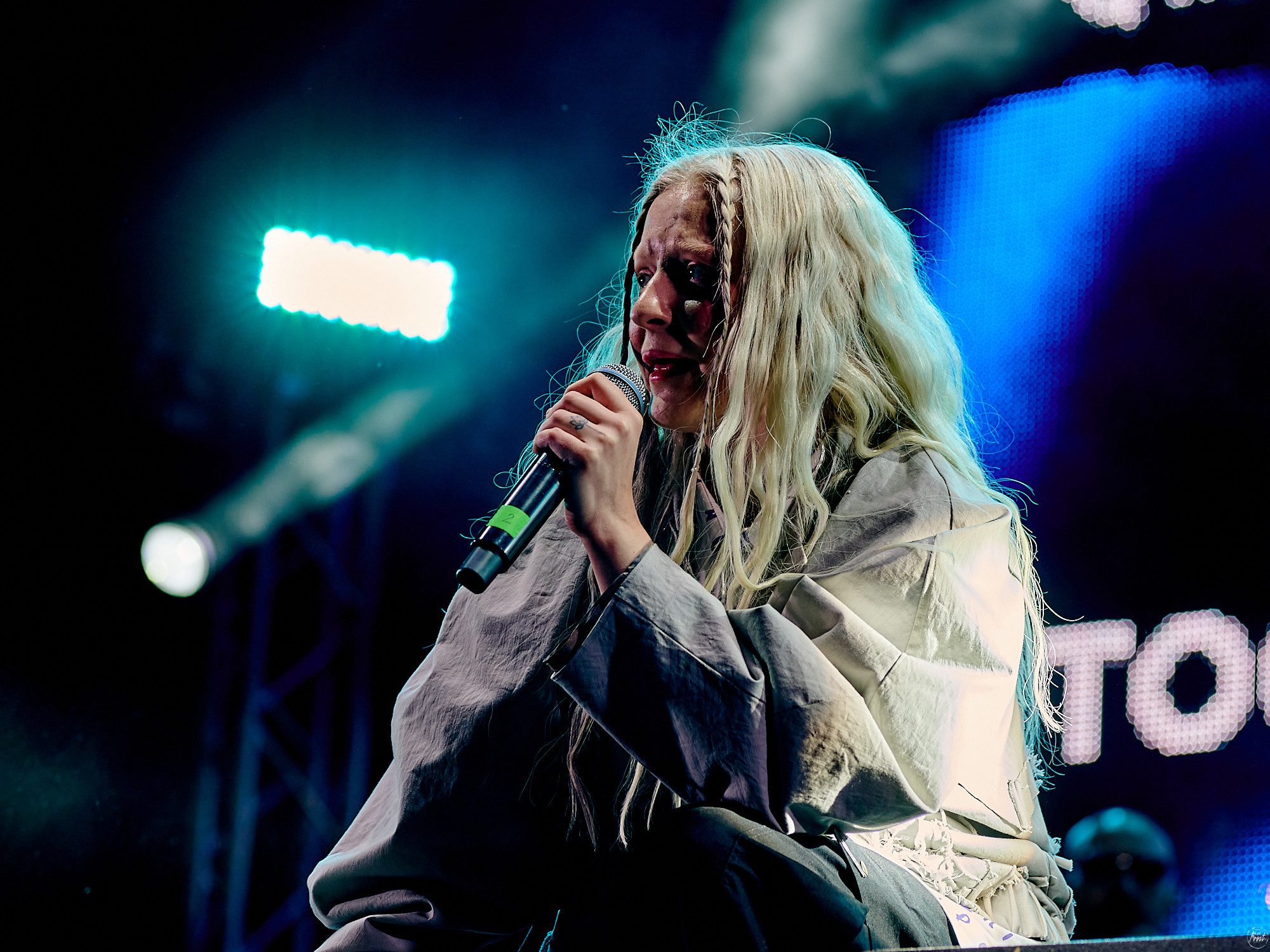 Тося Чайкина на фестивале Ural Music Night 2023. Фотографии отовсюду и обо всем