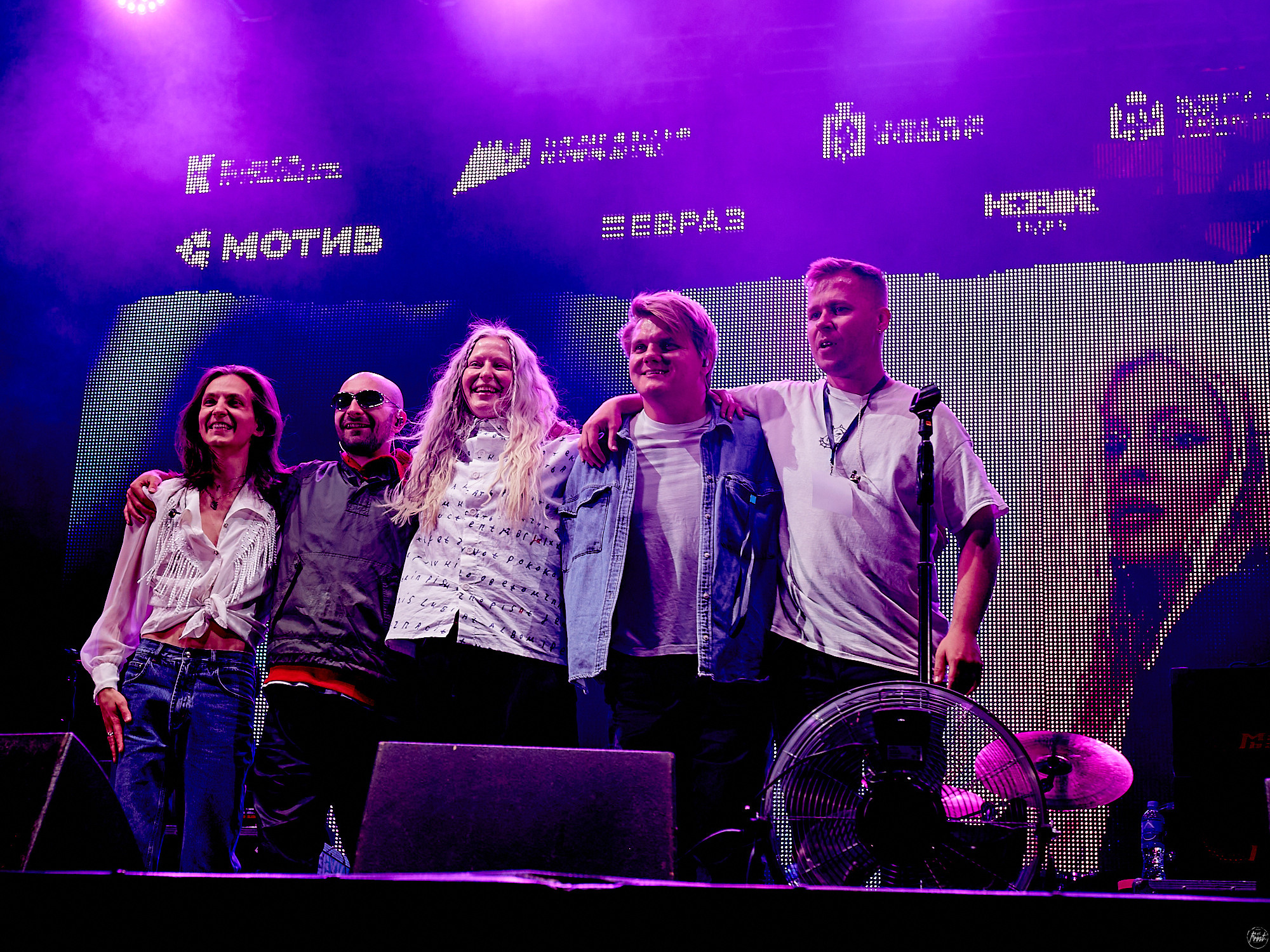 Тося Чайкина на фестивале Ural Music Night 2023. Фотографии отовсюду и обо всем