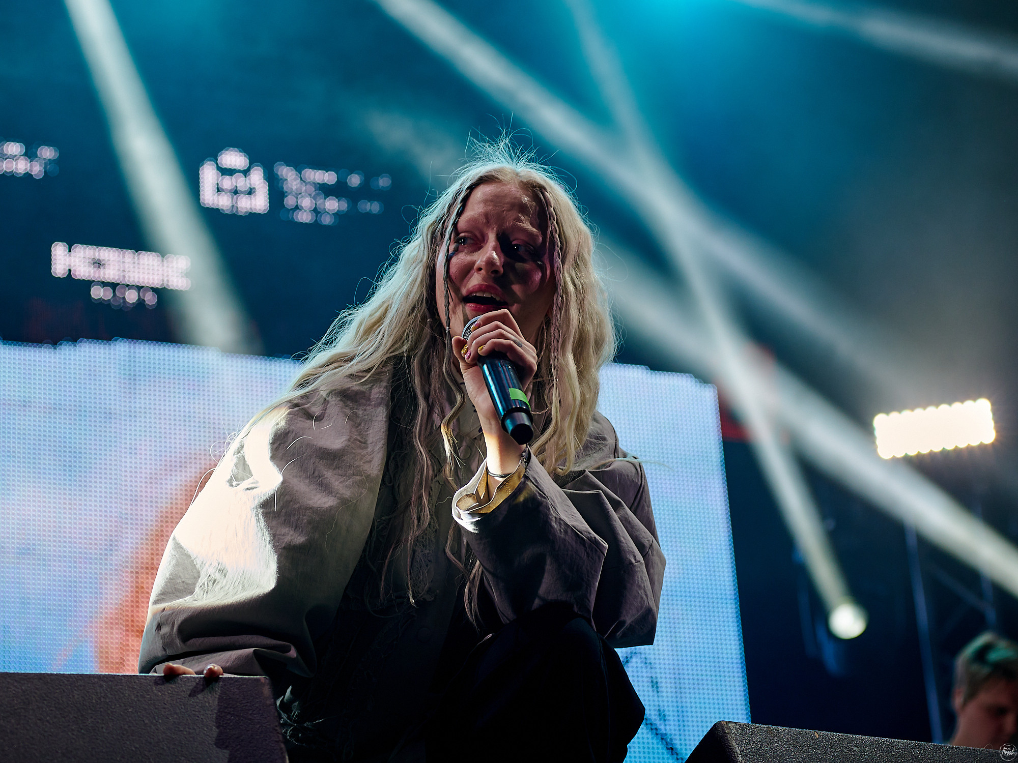 Тося Чайкина на фестивале Ural Music Night 2023. Фотографии отовсюду и обо всем