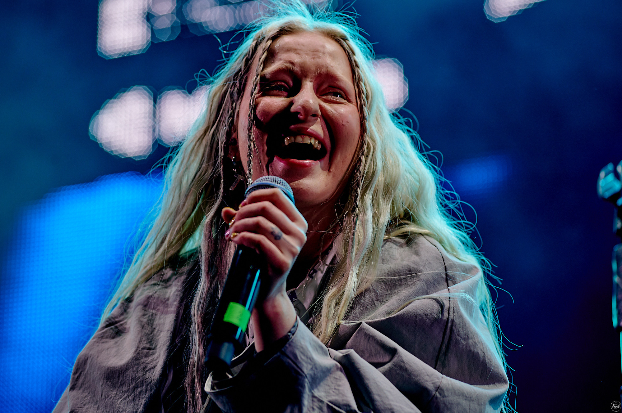 Тося Чайкина на фестивале Ural Music Night 2023. Фотографии отовсюду и обо всем