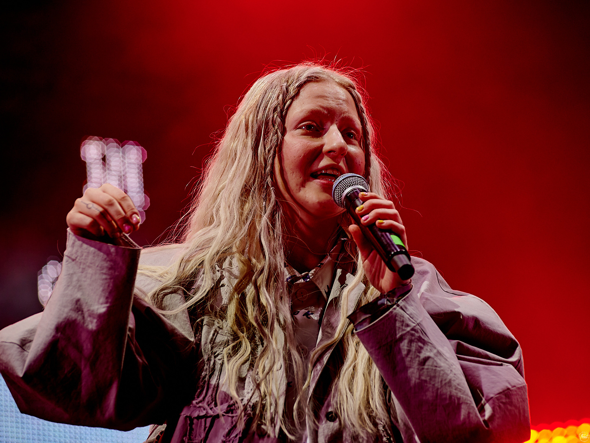 Тося Чайкина на фестивале Ural Music Night 2023. Фотографии отовсюду и обо всем