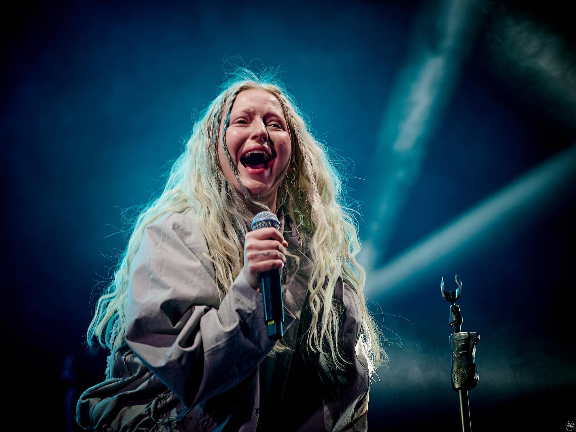 Тося Чайкина на фестивале Ural Music Night 2023. Фотографии отовсюду и обо всем