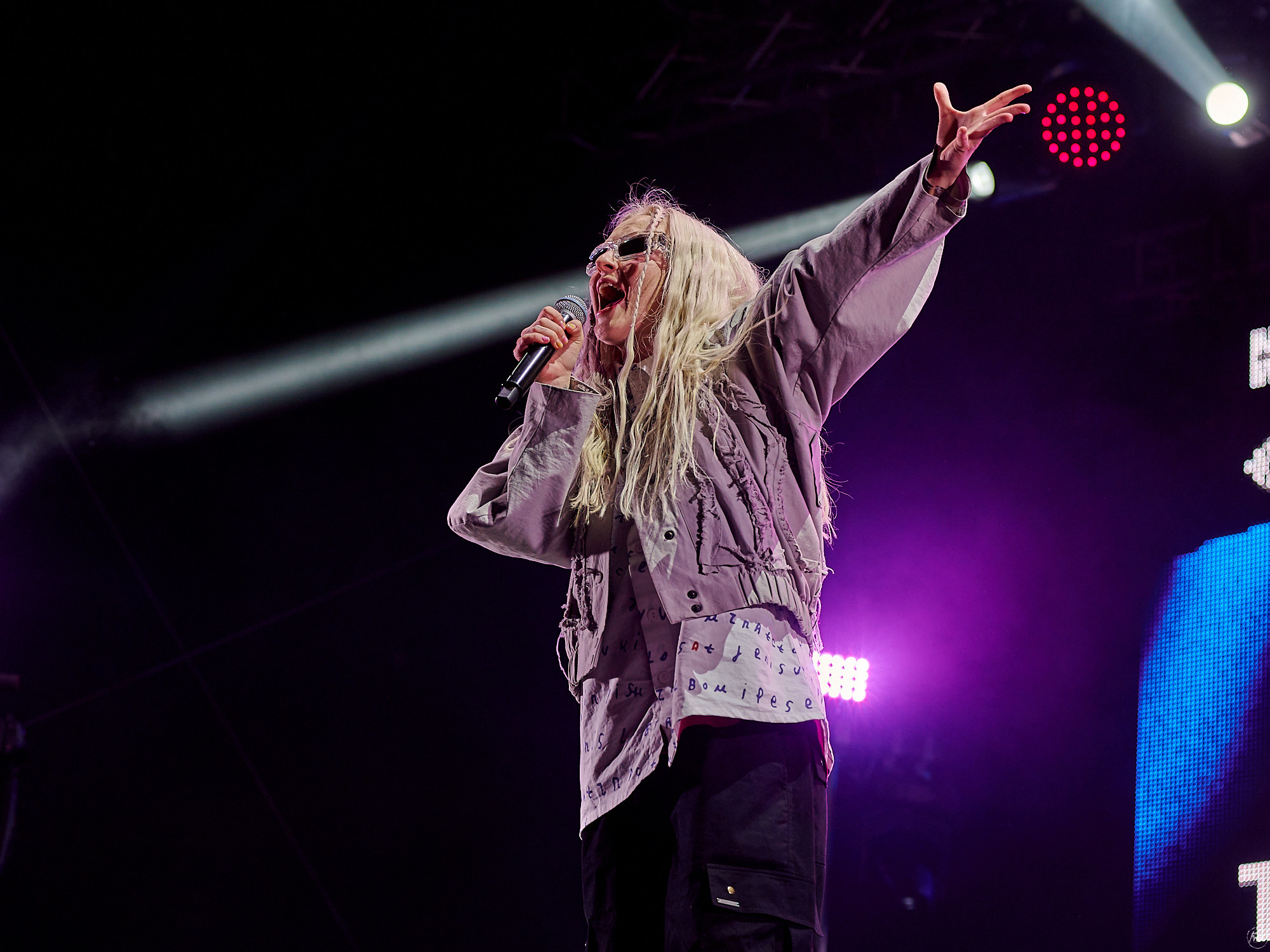 Тося Чайкина на фестивале Ural Music Night 2023. Фотографии отовсюду и обо всем