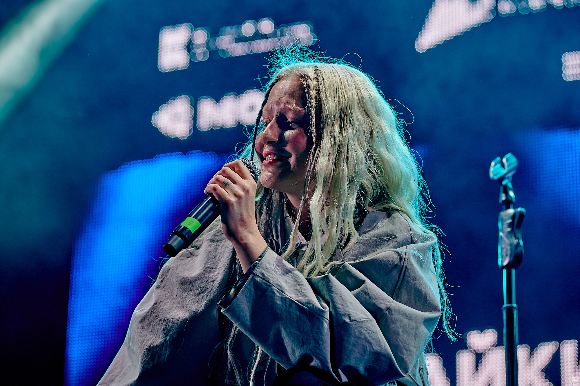 Тося Чайкина на фестивале Ural Music Night 2023. Фотографии отовсюду и обо всем