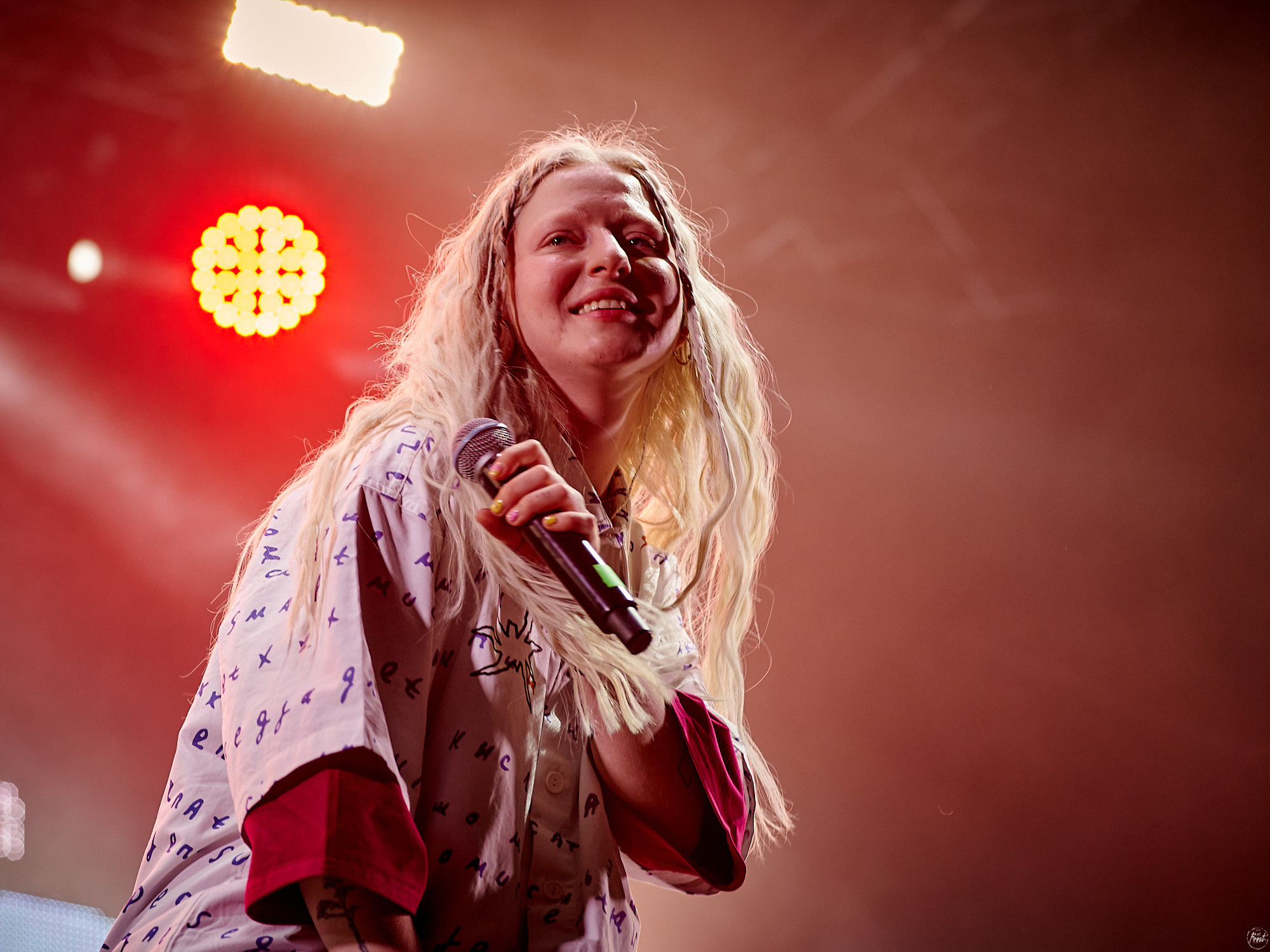 Тося Чайкина на фестивале Ural Music Night 2023. Фотографии отовсюду и обо всем