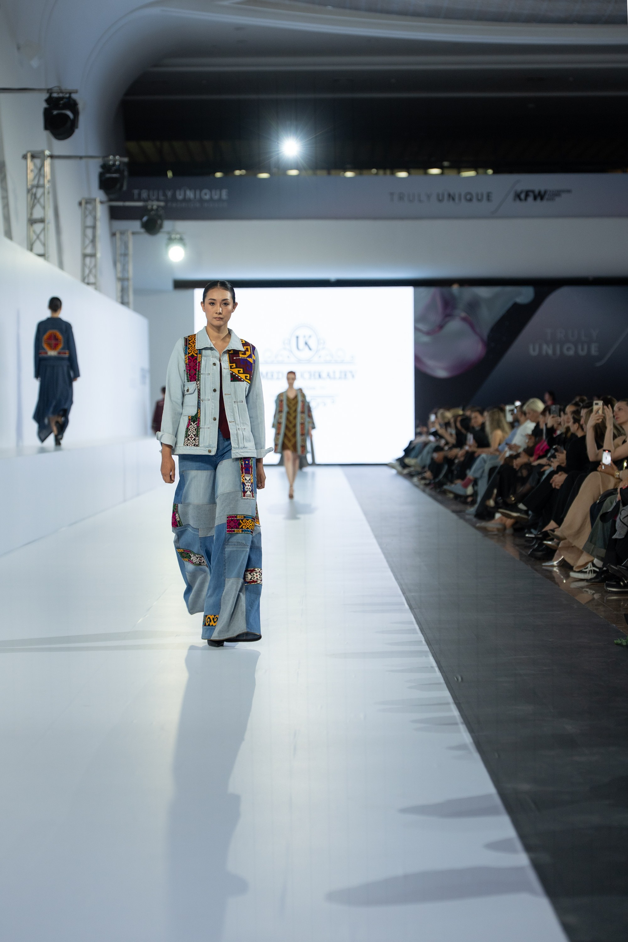 Umed Kuchkaliev. Сайт Алматинского НЮ АРТ, будуар и фэшн фотографа Дениса Карпенко