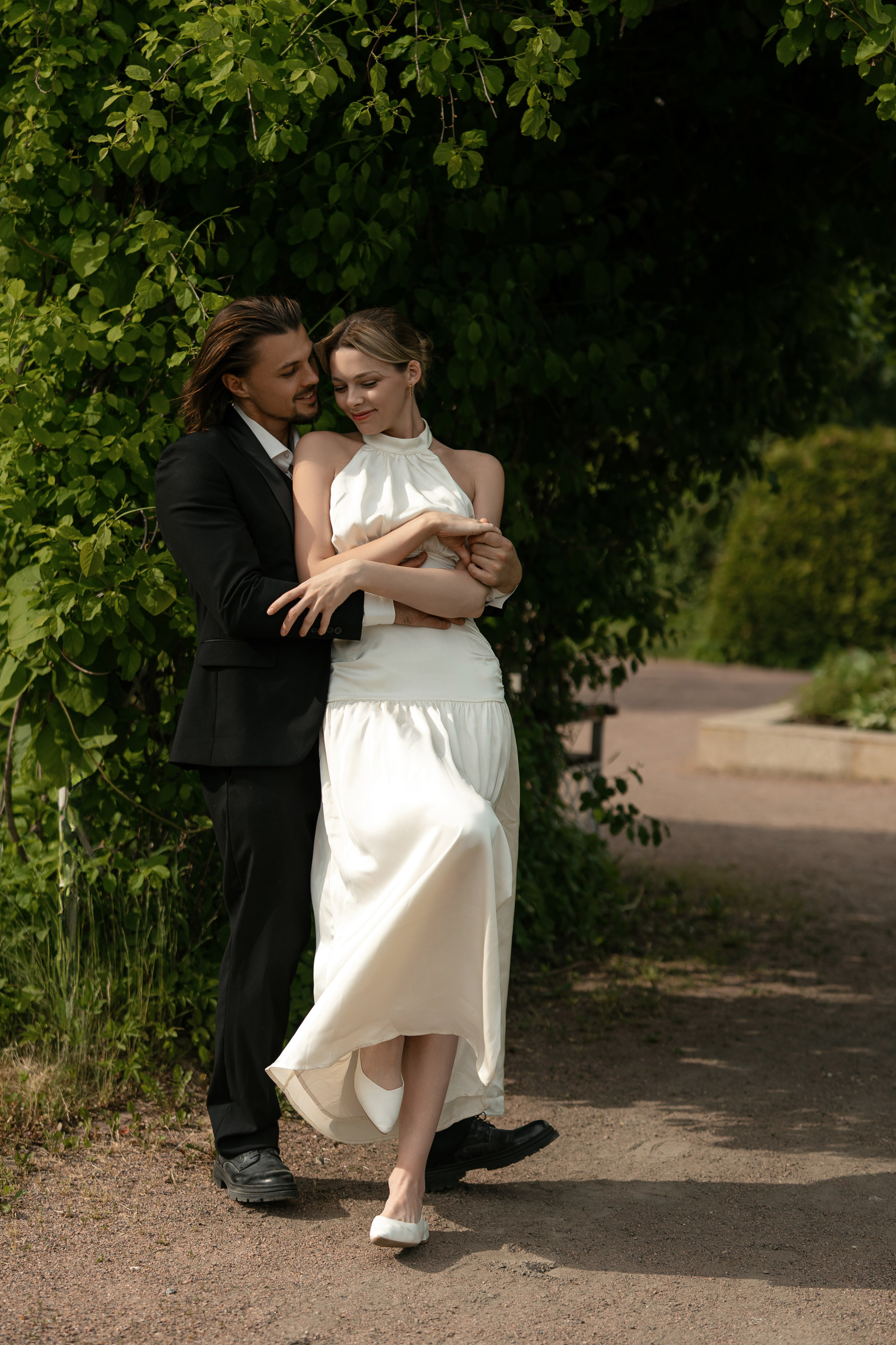 Свадебная прогулка, а парке Сокольники. Фотограф Сергиев Посад / Москва / Дмитров / Дубна