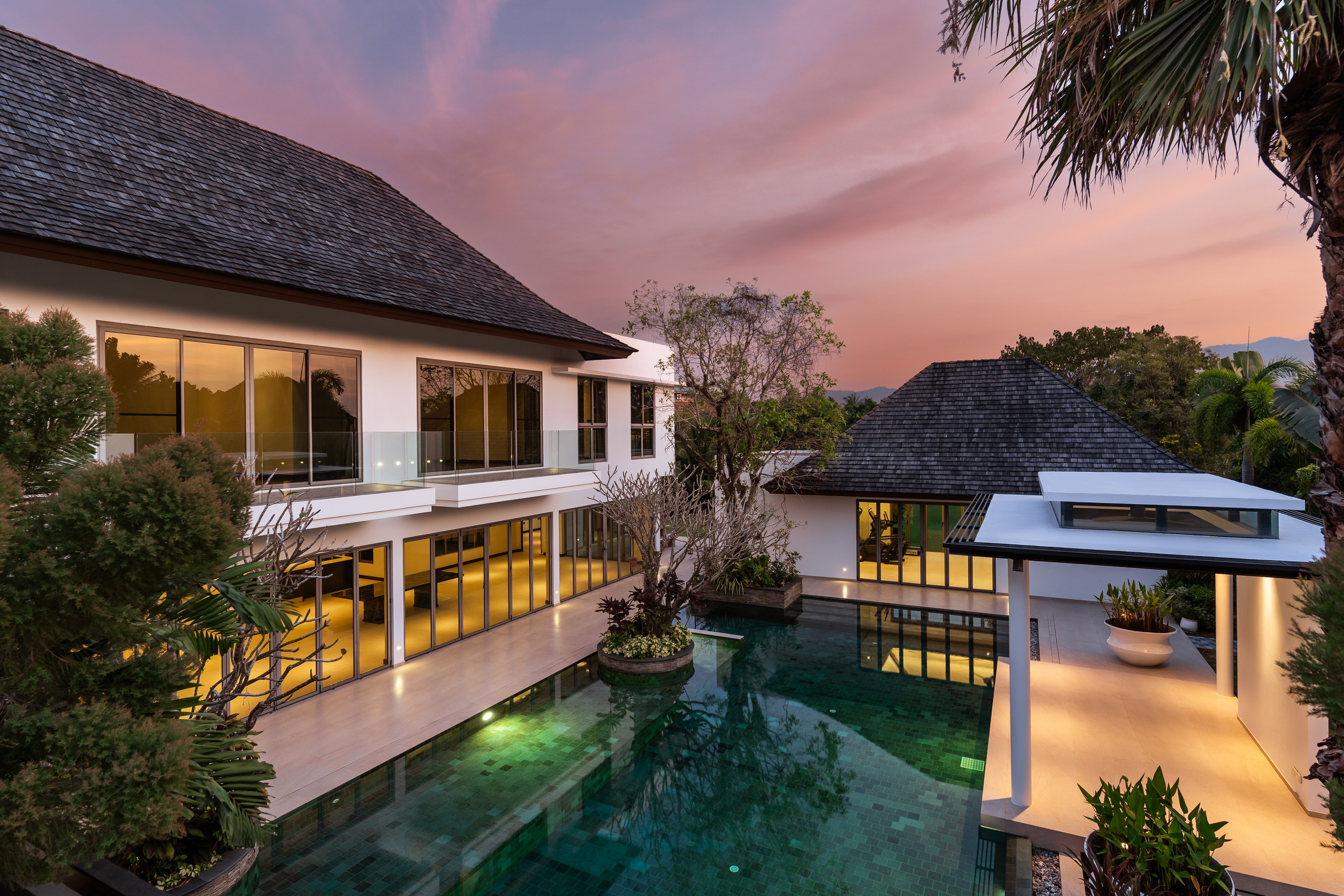 Interior real estate photography in Phuket — professional photos and videos. Yan Dolmatov — Photographer, Videographer, and Producer in Phuket