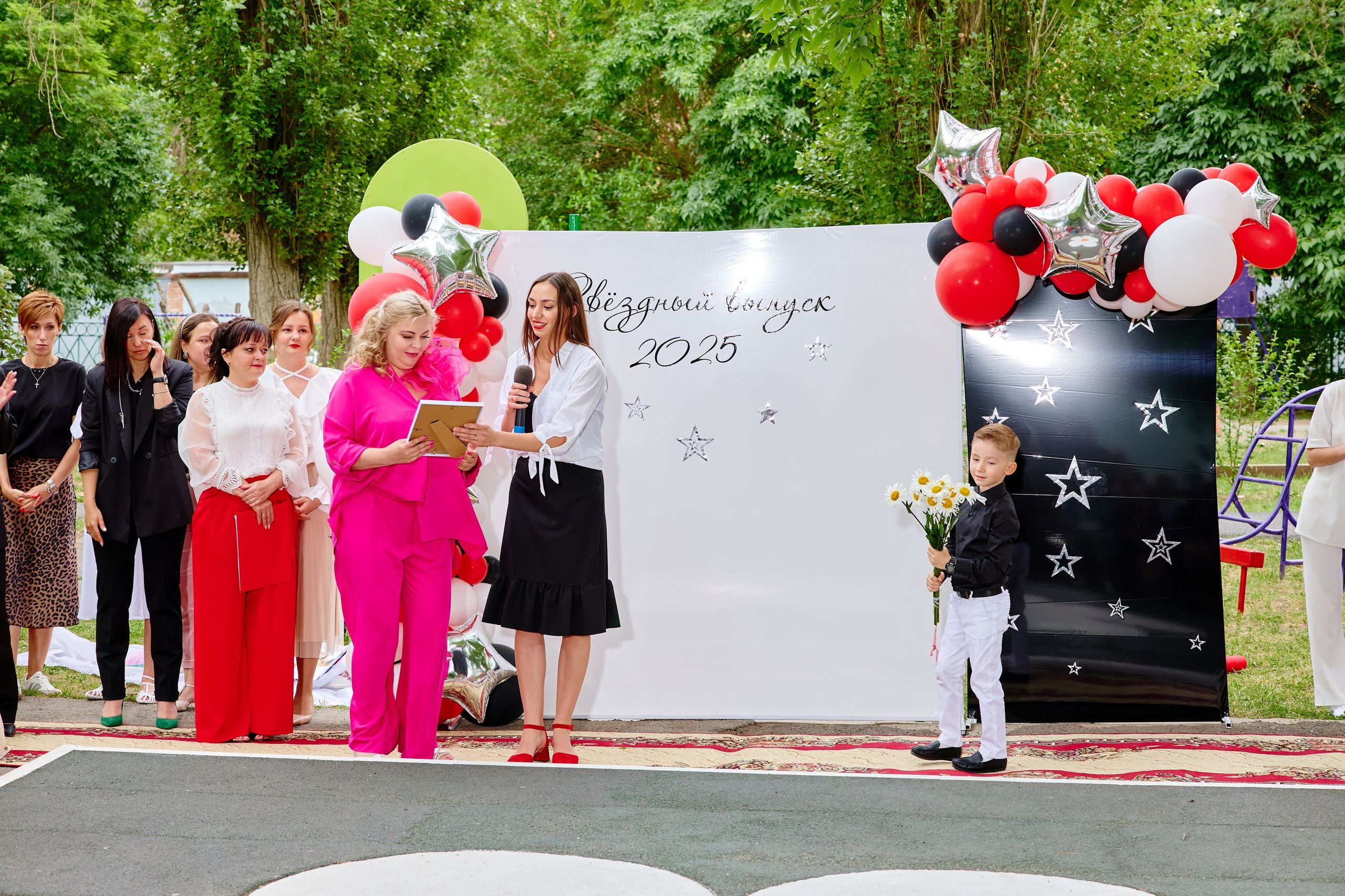 Выпускной 45 сад. Фотограф Выпускные альбомы Таганрог Сергей Коробченко