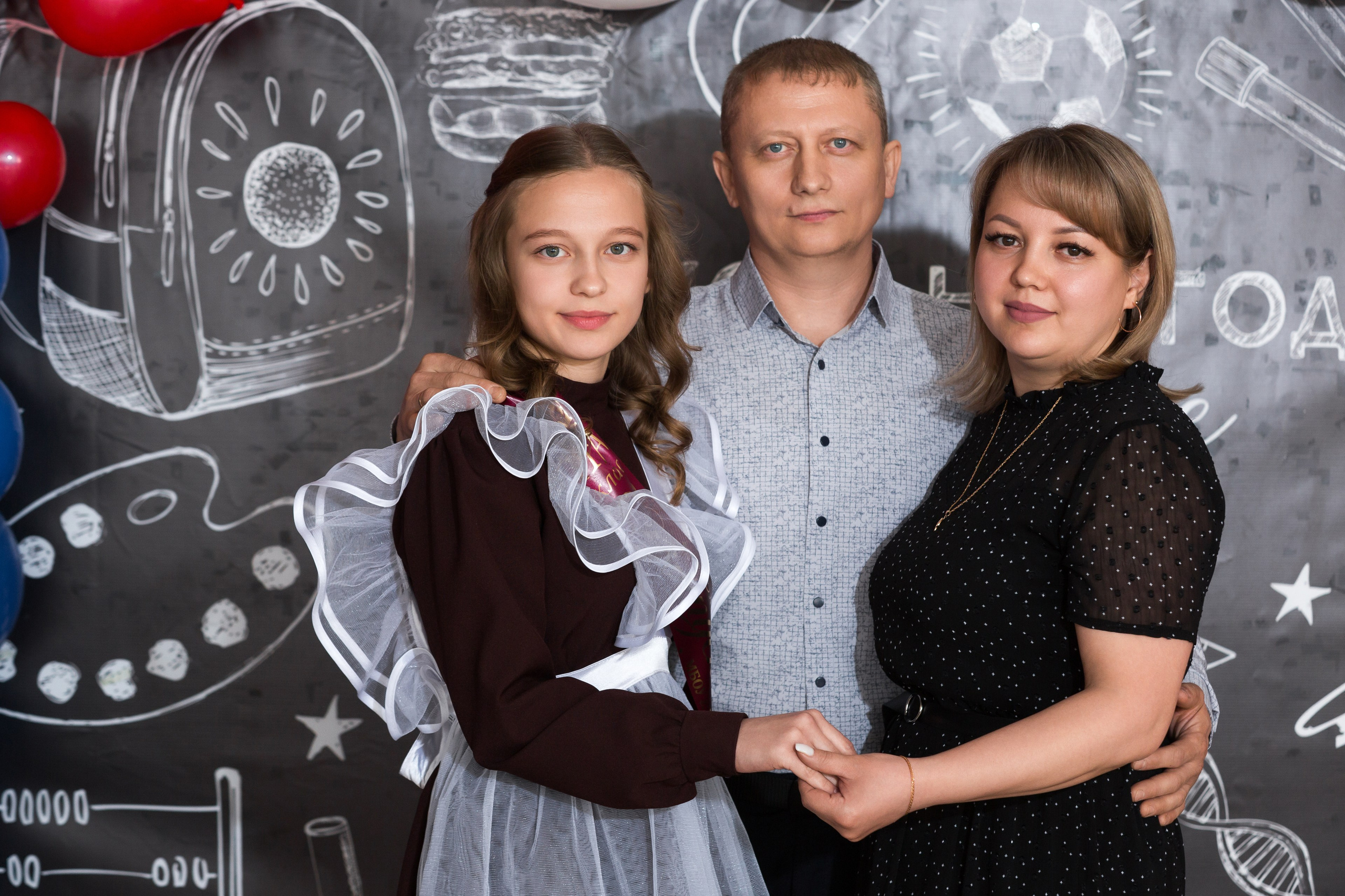 ФОТОСЕССИЯ С РОДИТЕЛЯМИ «ПОСЛЕДНИЙ ЗВОНОК — 2025» 9 ШКОЛА Г.МЦЕНСК. Профессиональный фотограф в Мценске и Орловской области