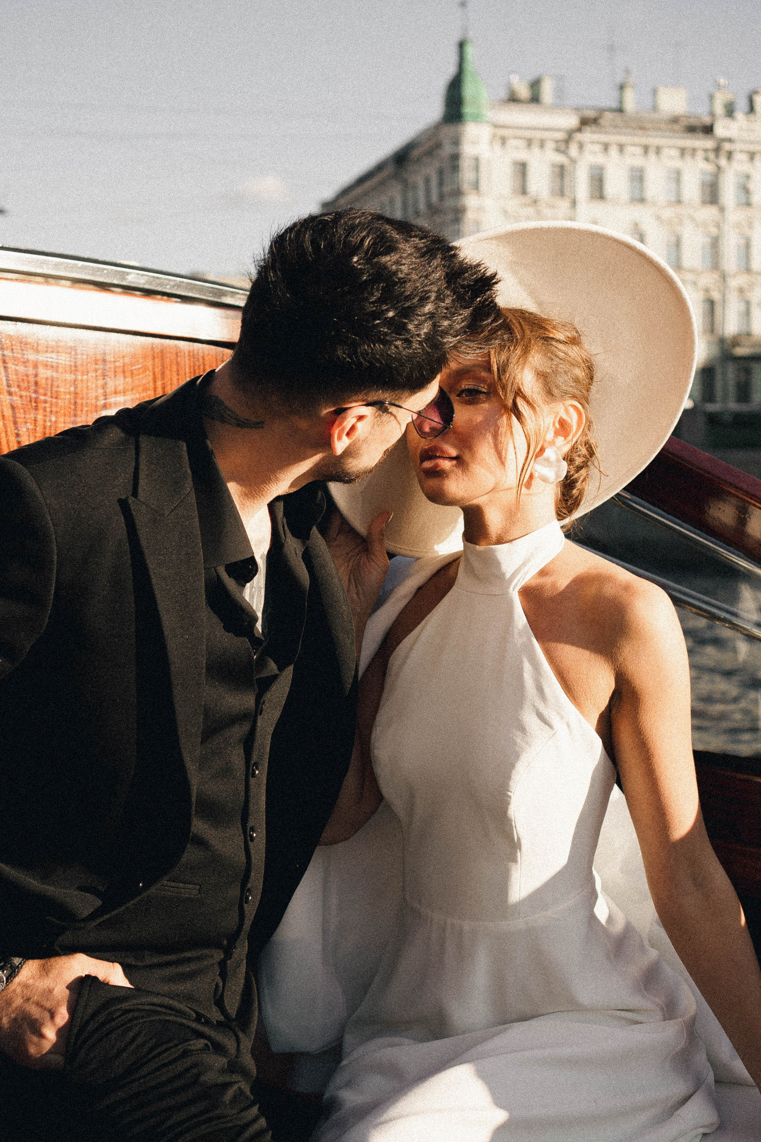 СВАДЕНБНАЯ СЬЕМКА НА КАТЕРЕ ПО КАНАЛАМ САНКТ-ПЕТЕРБУРГА И В АКВАТОРИИ НЕВЫ. Профессиональный фотограф, Санкт-Петербург — Виктория Богомолова