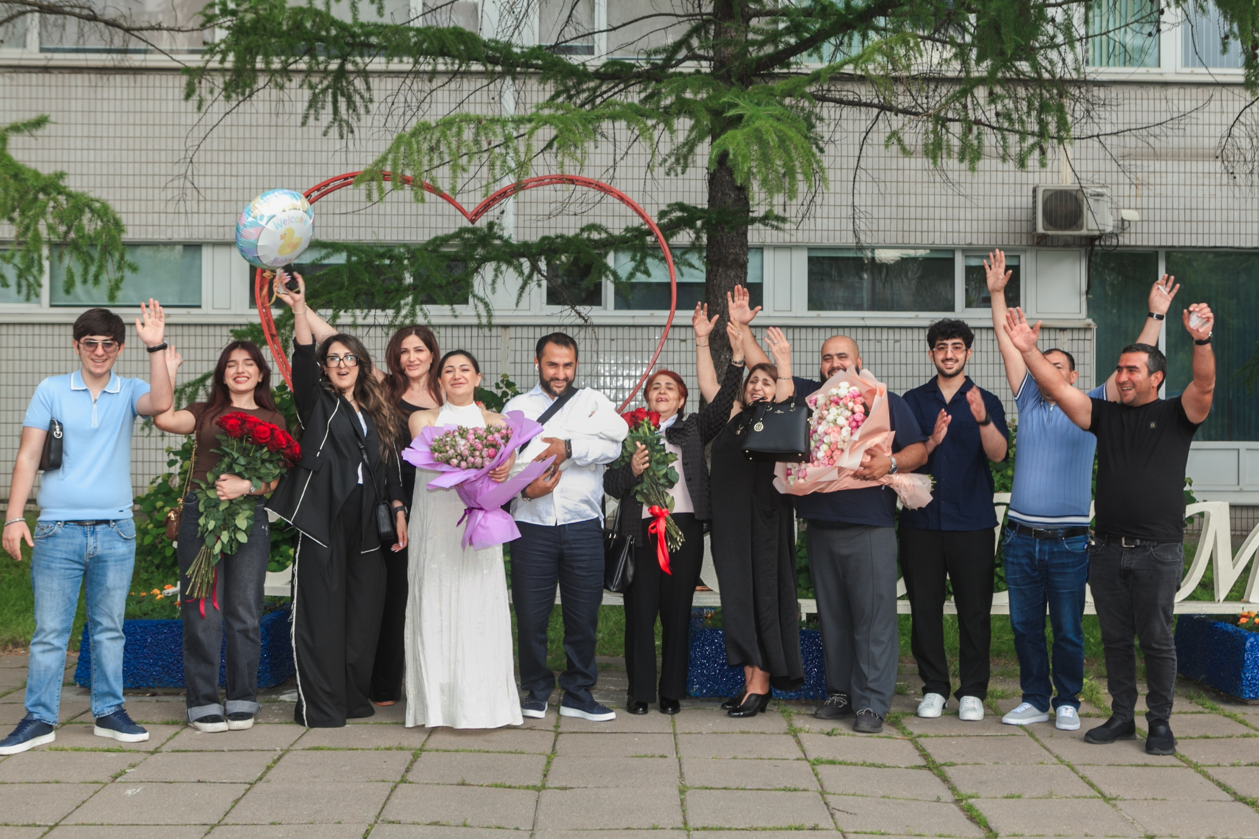 Фотосъемка выписки из роддома в Москве, заказать фотографа на выписку ньюборн съемка в роддоме newborn фотограф в Юдино