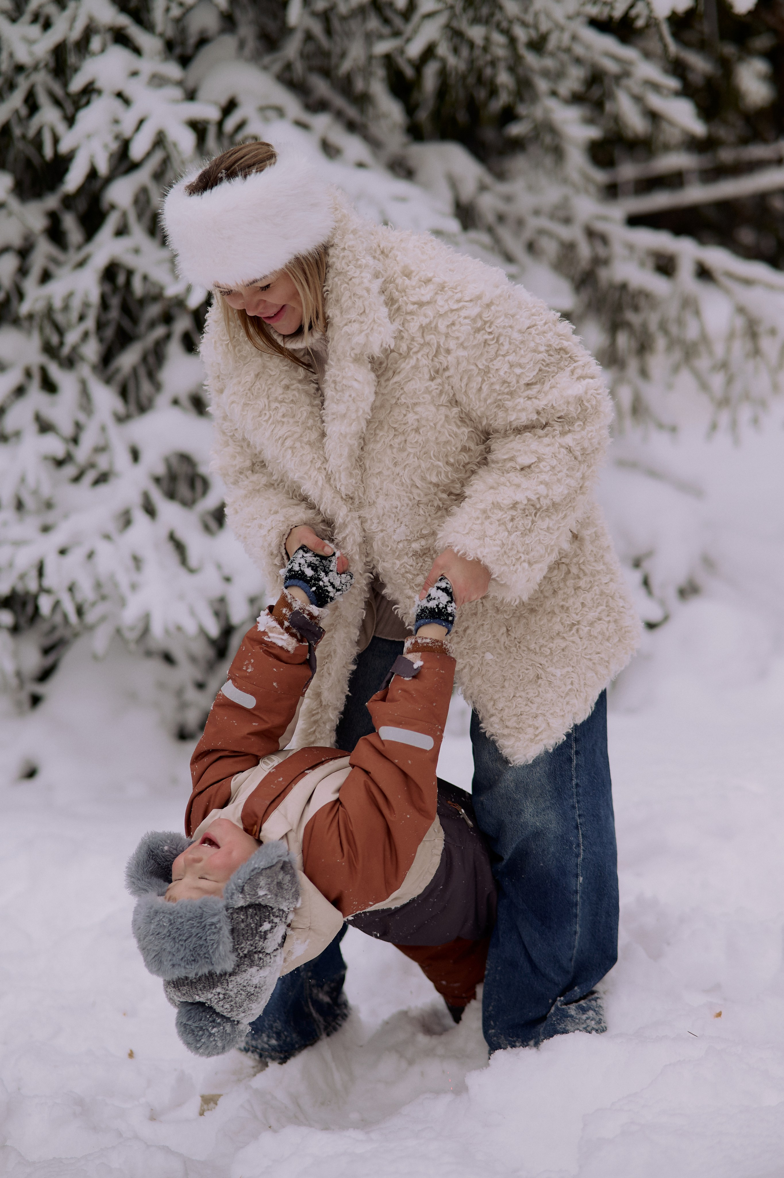 Паша, Света и Марк на зимней прогулке. Семейный и свадебный lifestyle-фотограф в Москве Мария Петрова