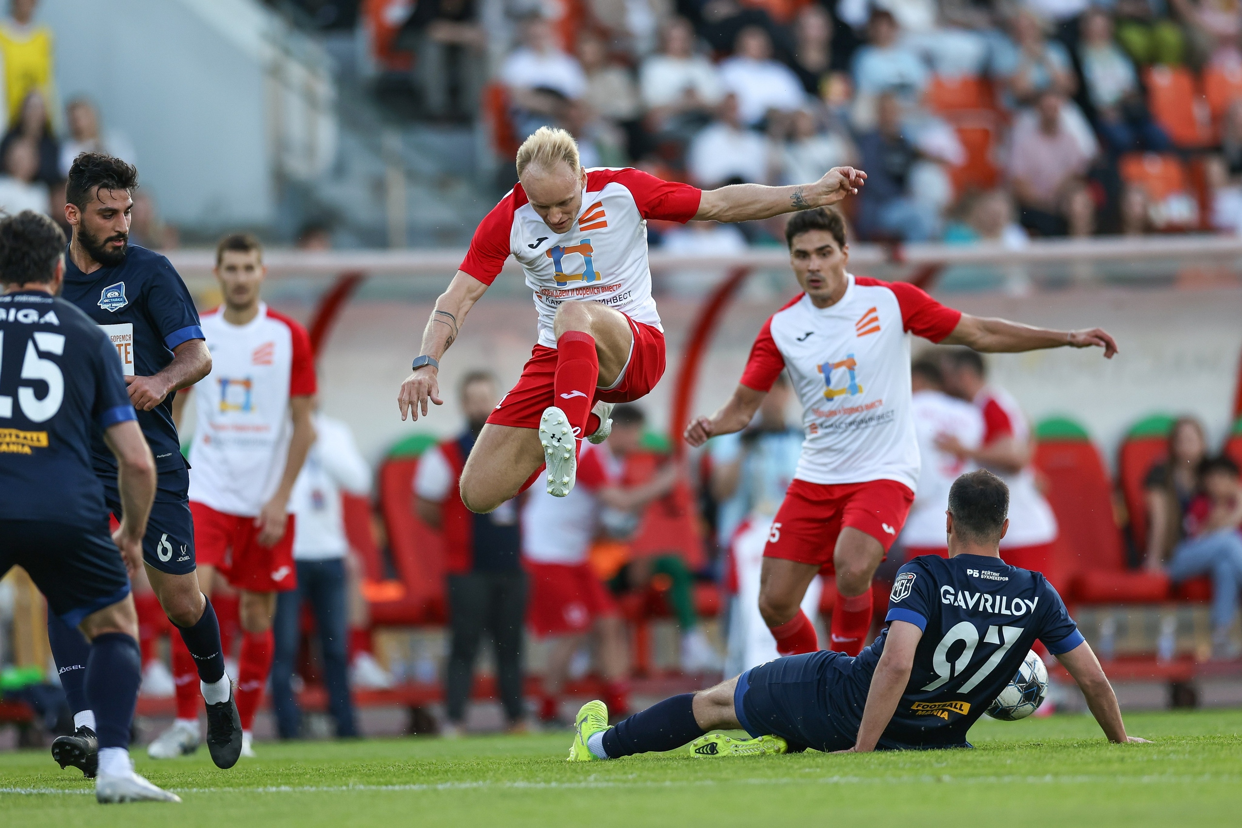 Благотворительный футбольный матч Друзья Бурмистрова vs ФК Fight Nights. Спортивный репортажный фотограф Казань Нафис Сиразетдинов