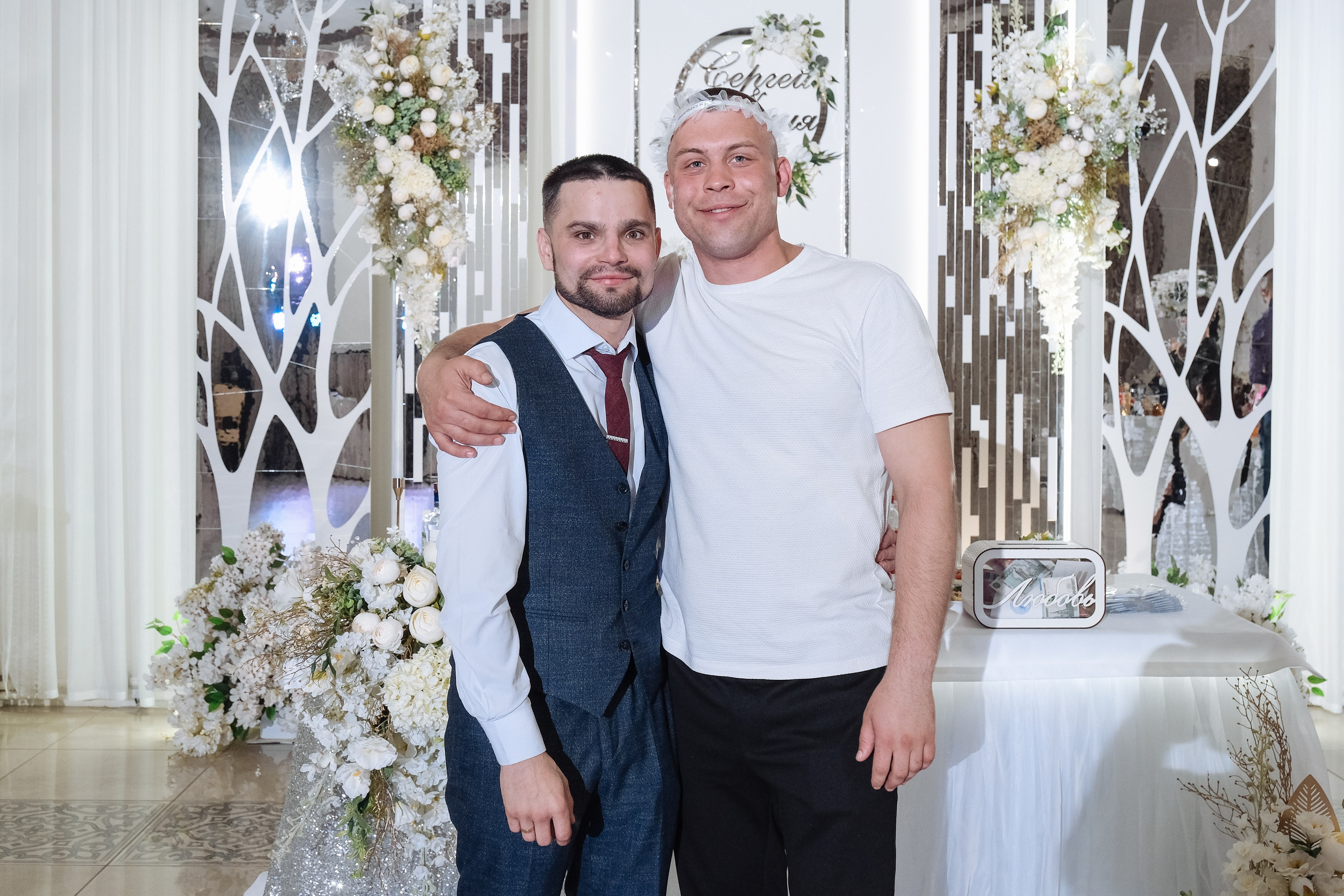 Сергей и Евгения_свадебная фотосессия в Версале. Свадебный фотограф в Челябинске Сырчикова Наталья