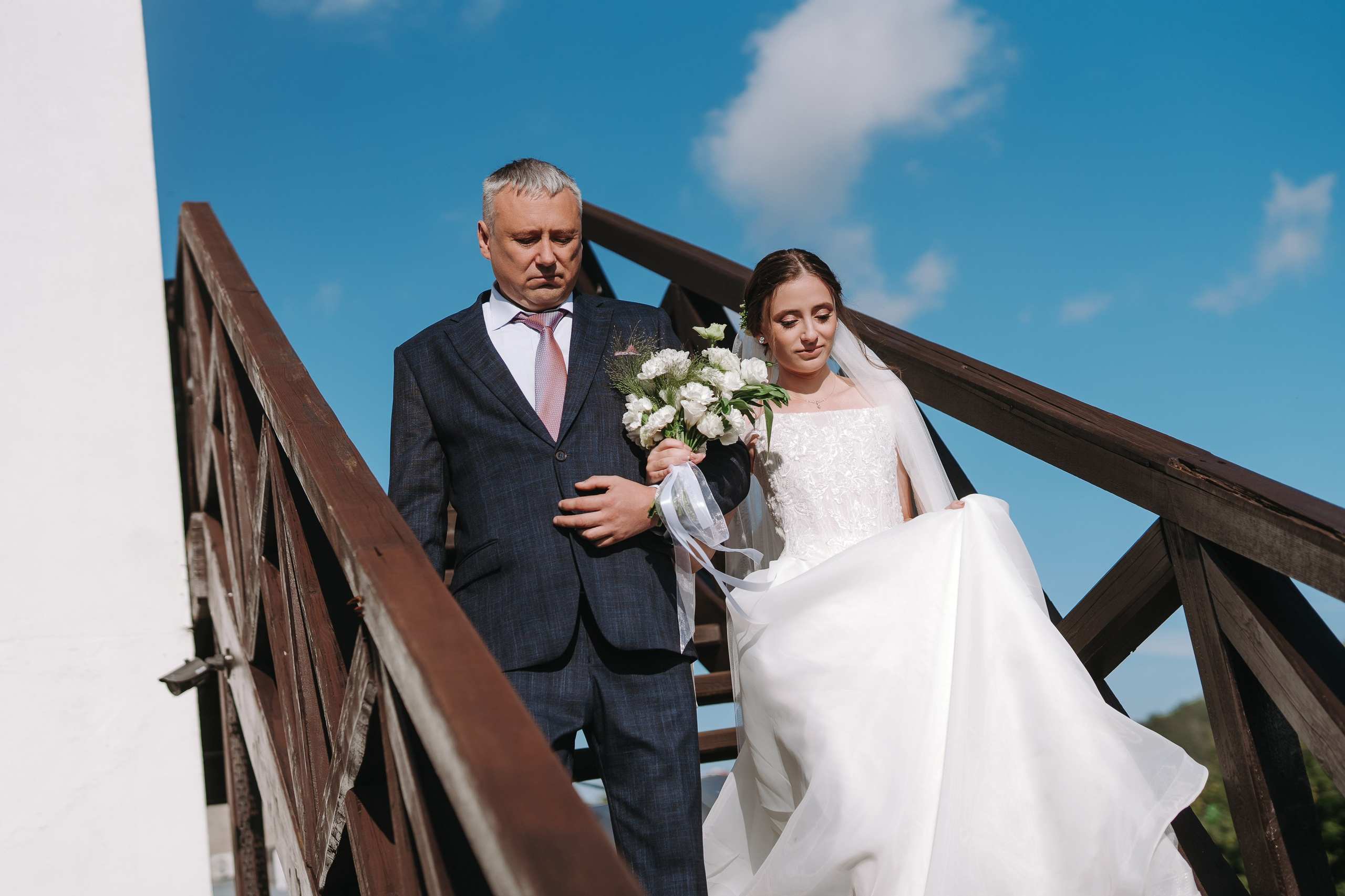 БАНКЕТНЫЙ ЗАЛ ТОРТУГА, ВЕДУЩИЙ АНДРЕЙ ОГНЕВ