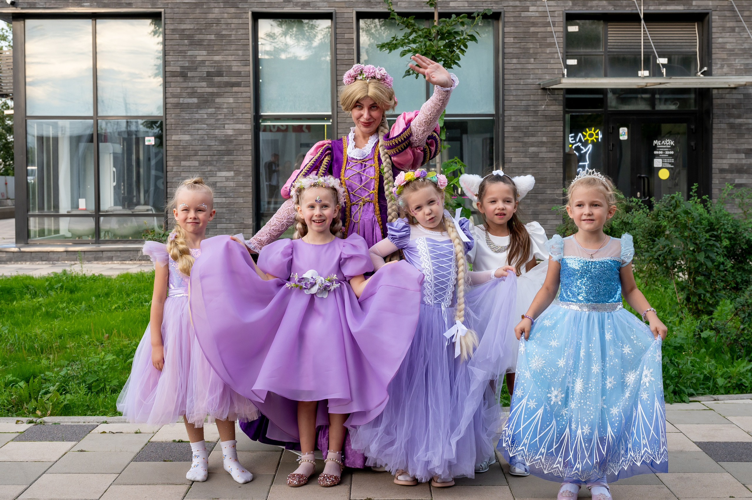 ДР в лофте с фокусником