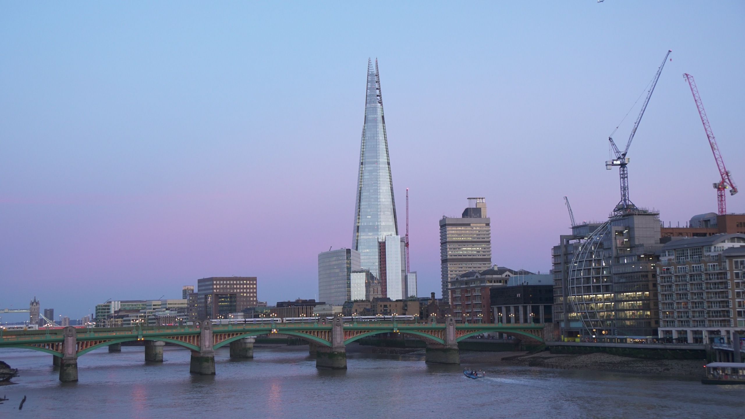 Небоскребы (Shard, Sky Garden). 35 мм